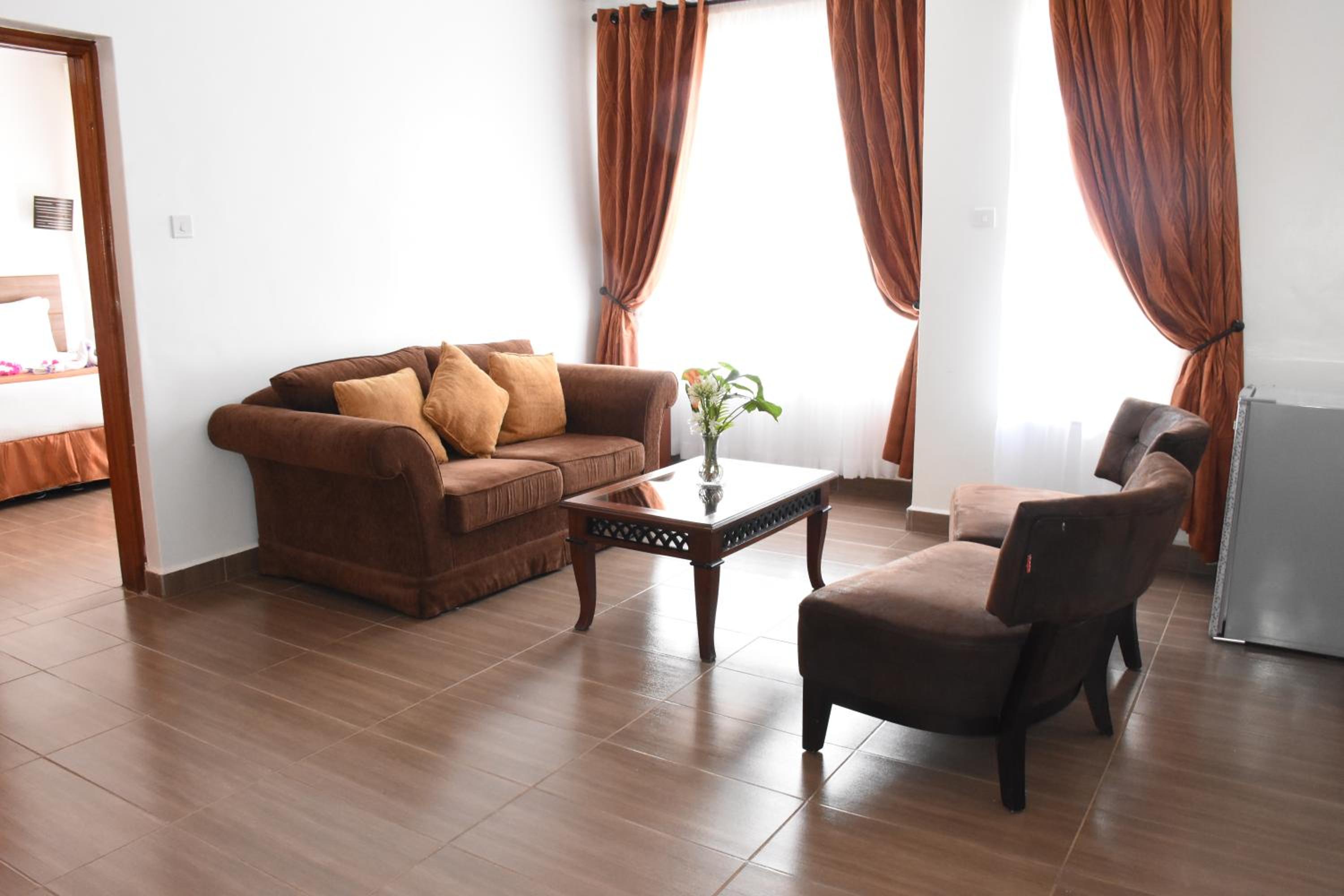 Superior Suite - Photo 2