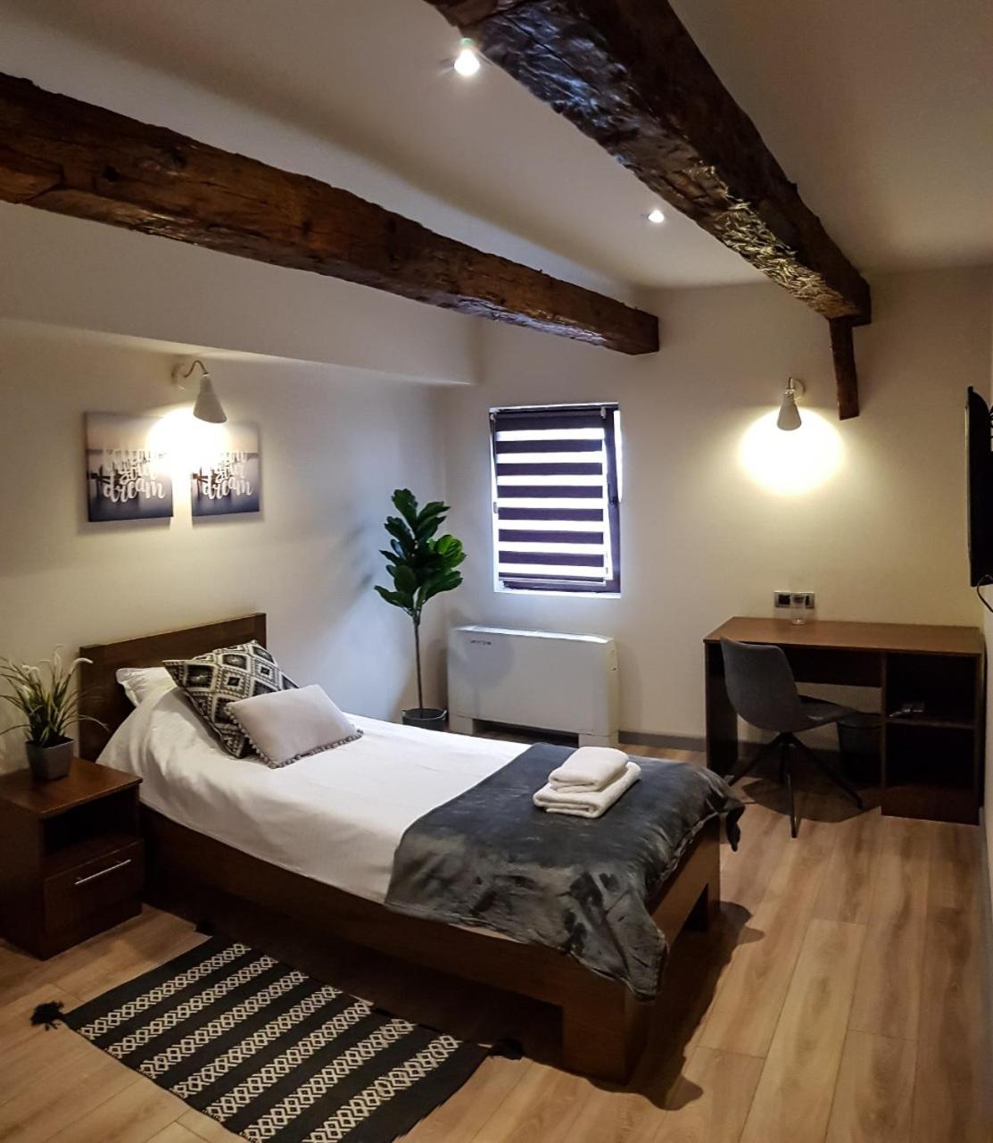 Single Room photo 2