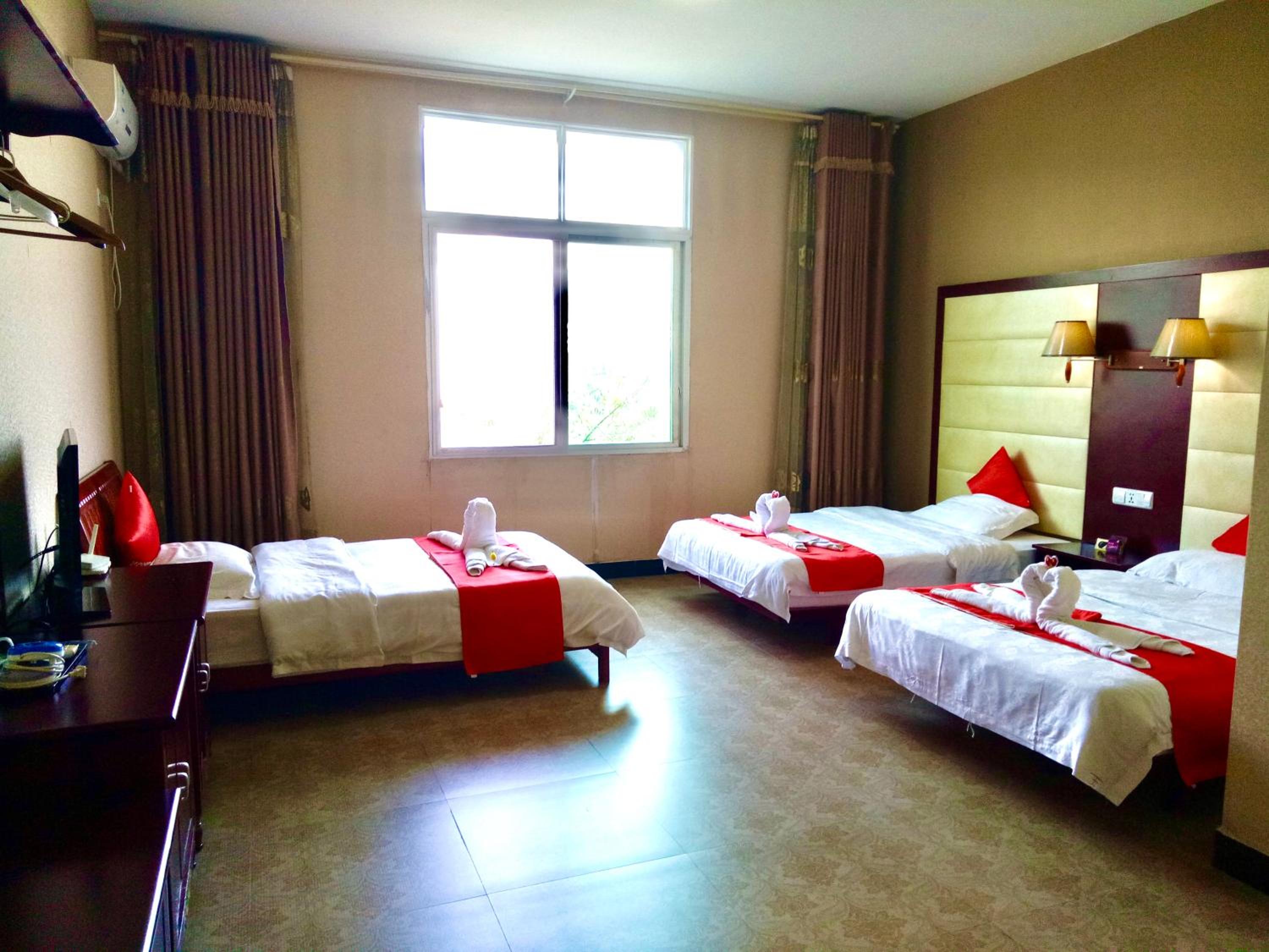 Deluxe Triple Room with River View photo 2