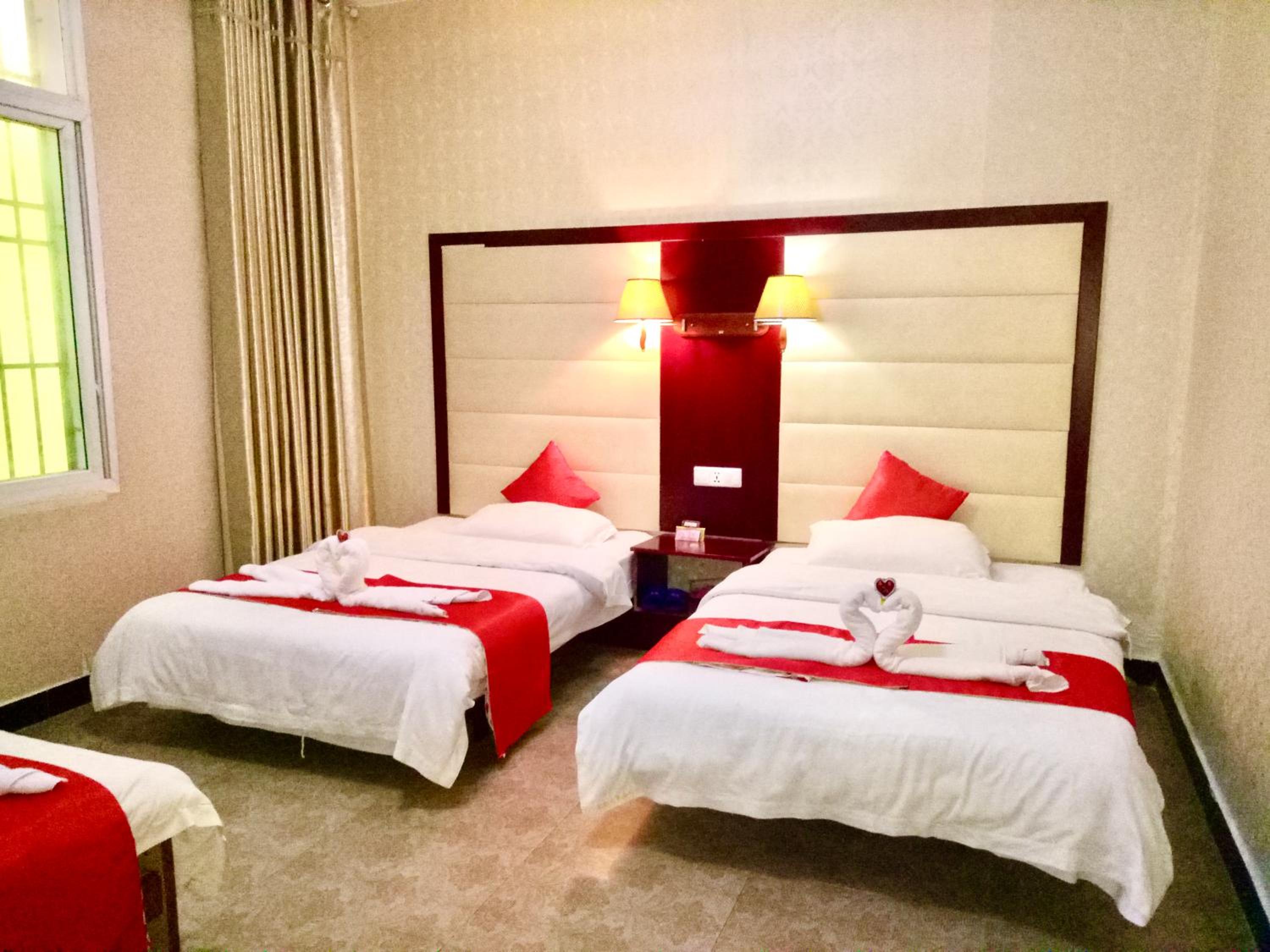 Economy Triple Room photo 1