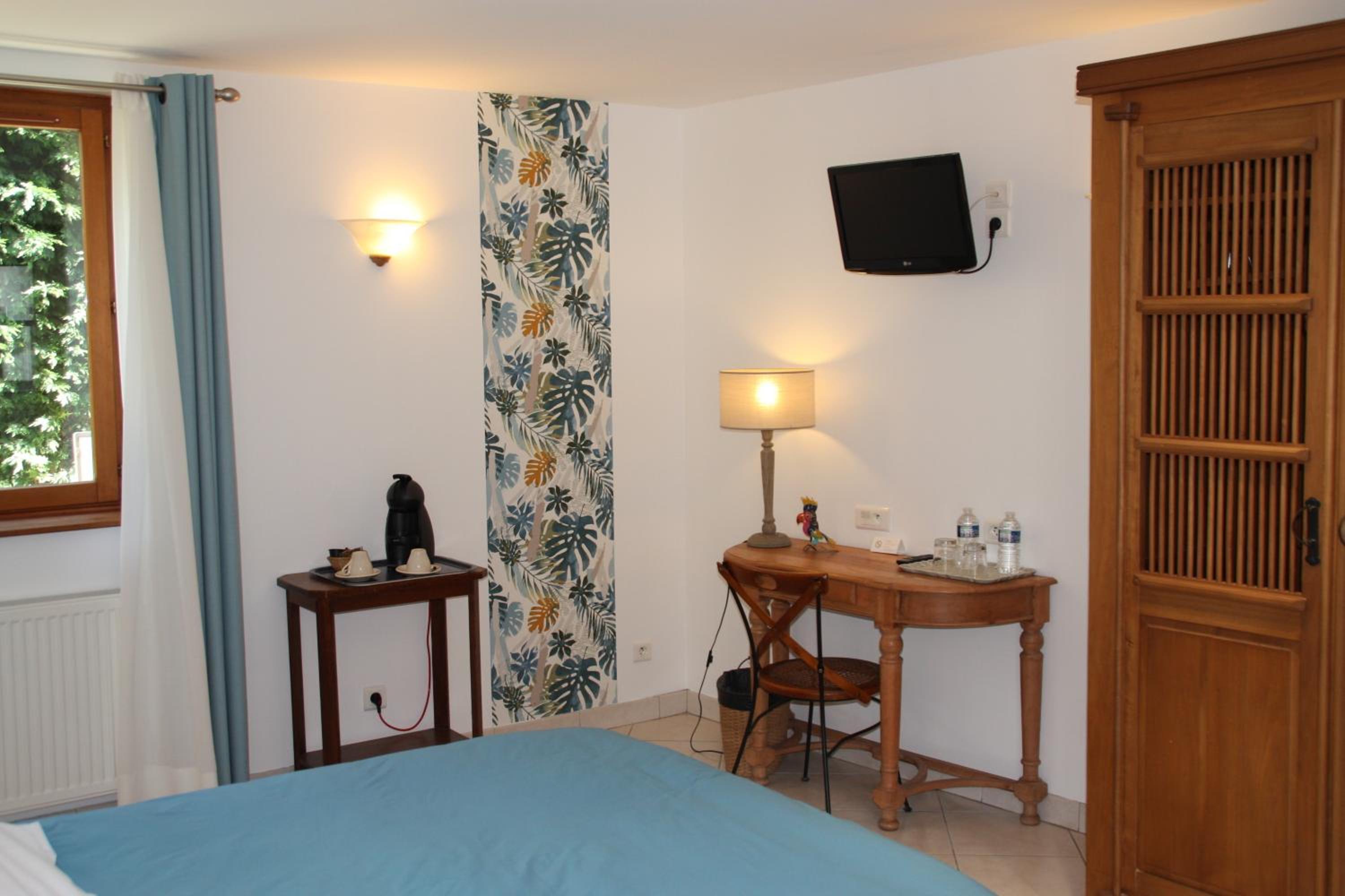 Double Room with Private External Bathroom photo 1