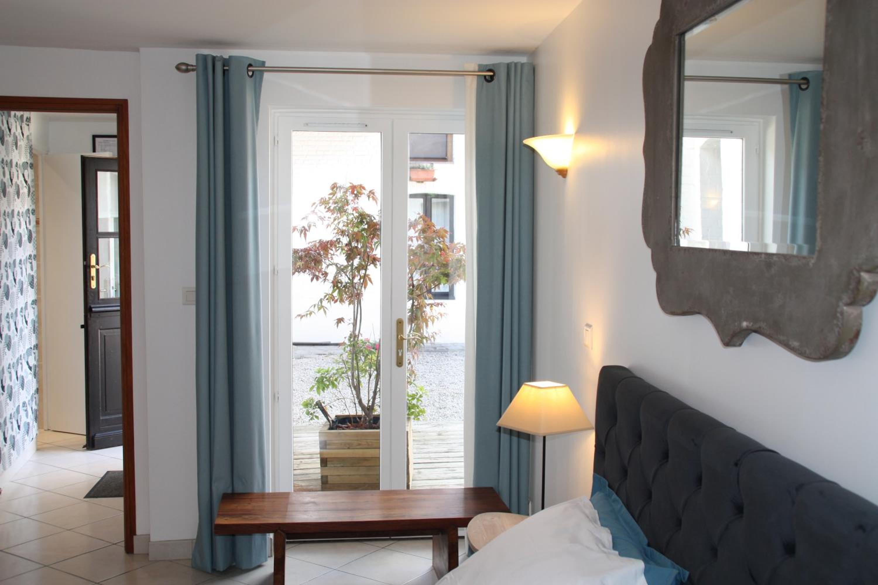 Double Room with Private External Bathroom photo 3