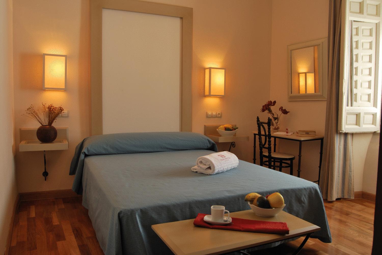 Standard Double Room - Photo 6