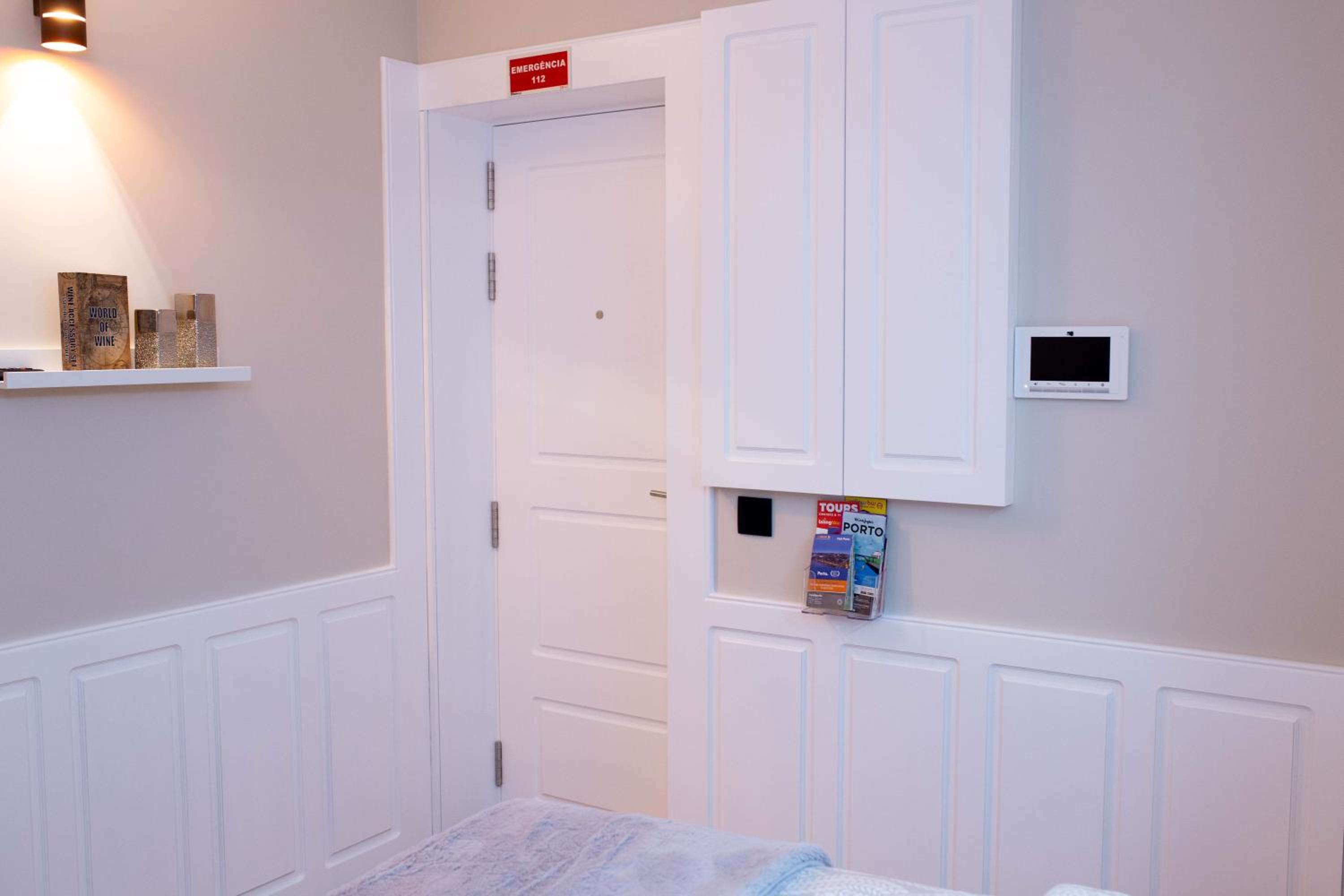 One-Bedroom Apartment - Photo 35