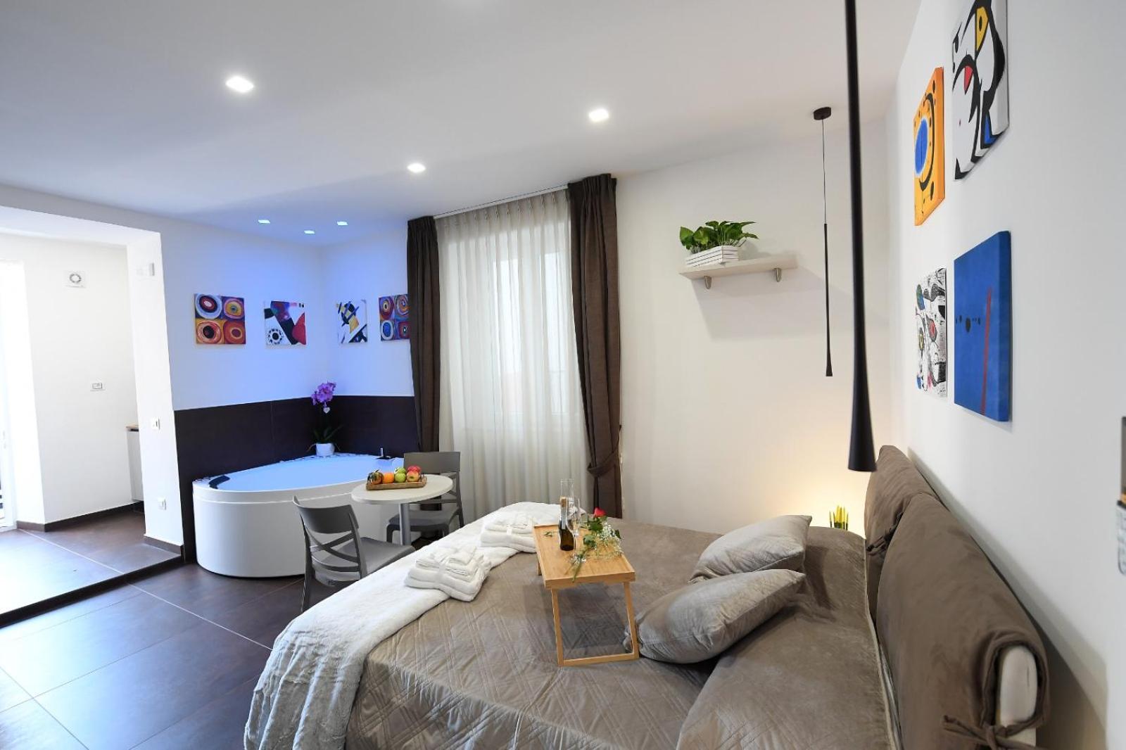 Double Room with Spa Bath photo 1
