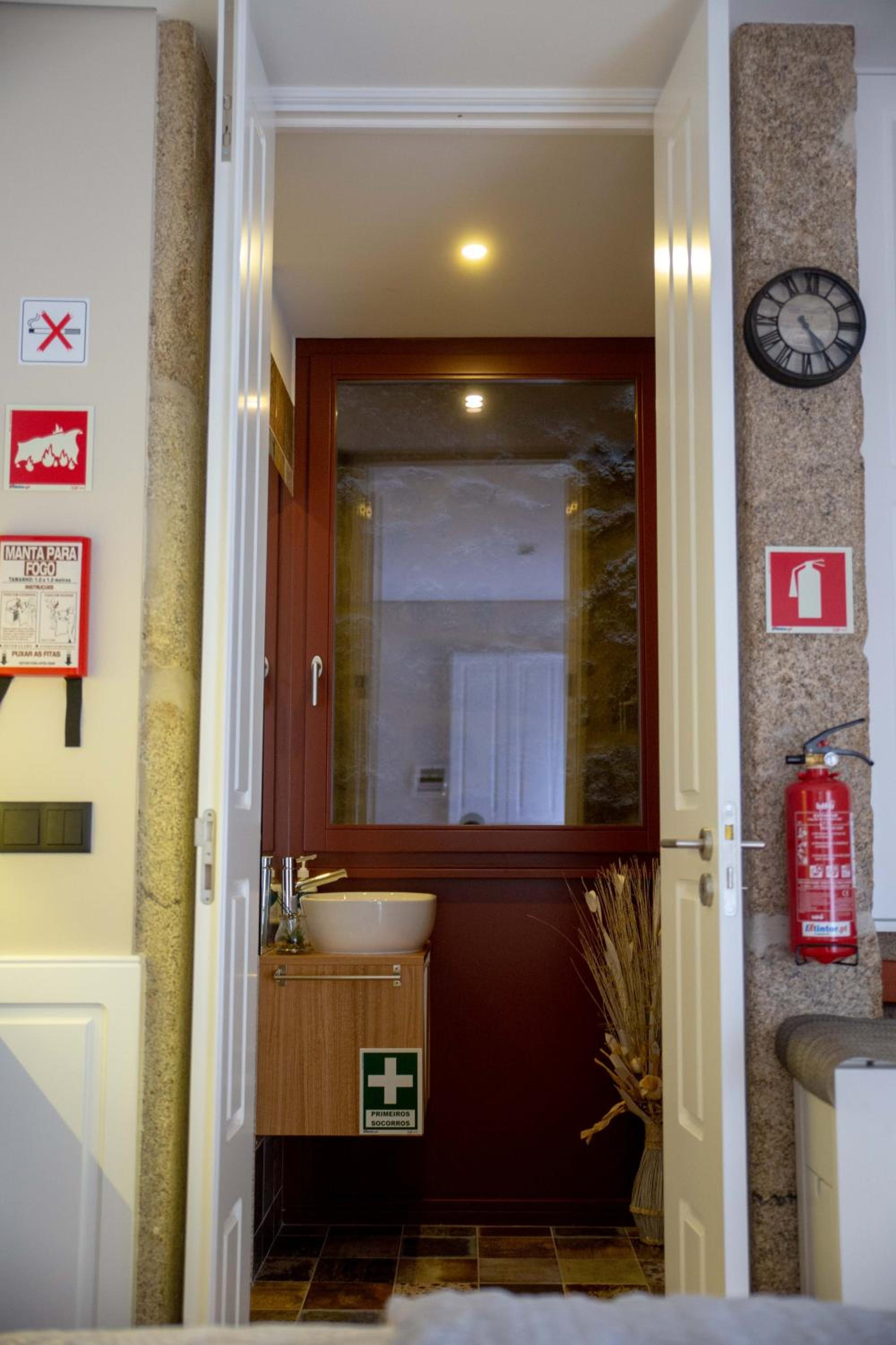 One-Bedroom Apartment - Photo 39