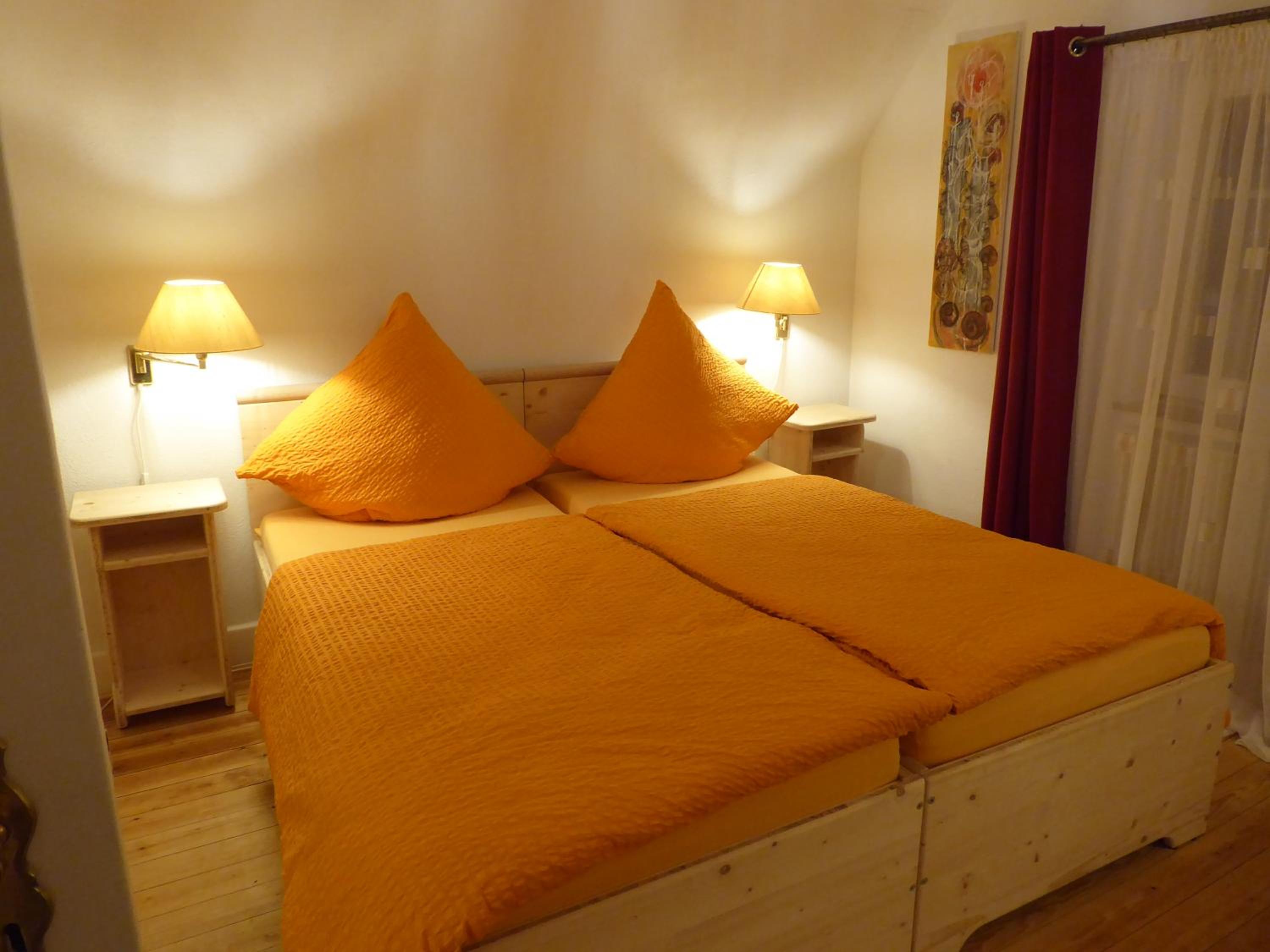 One-Bedroom Apartment - Photo 1