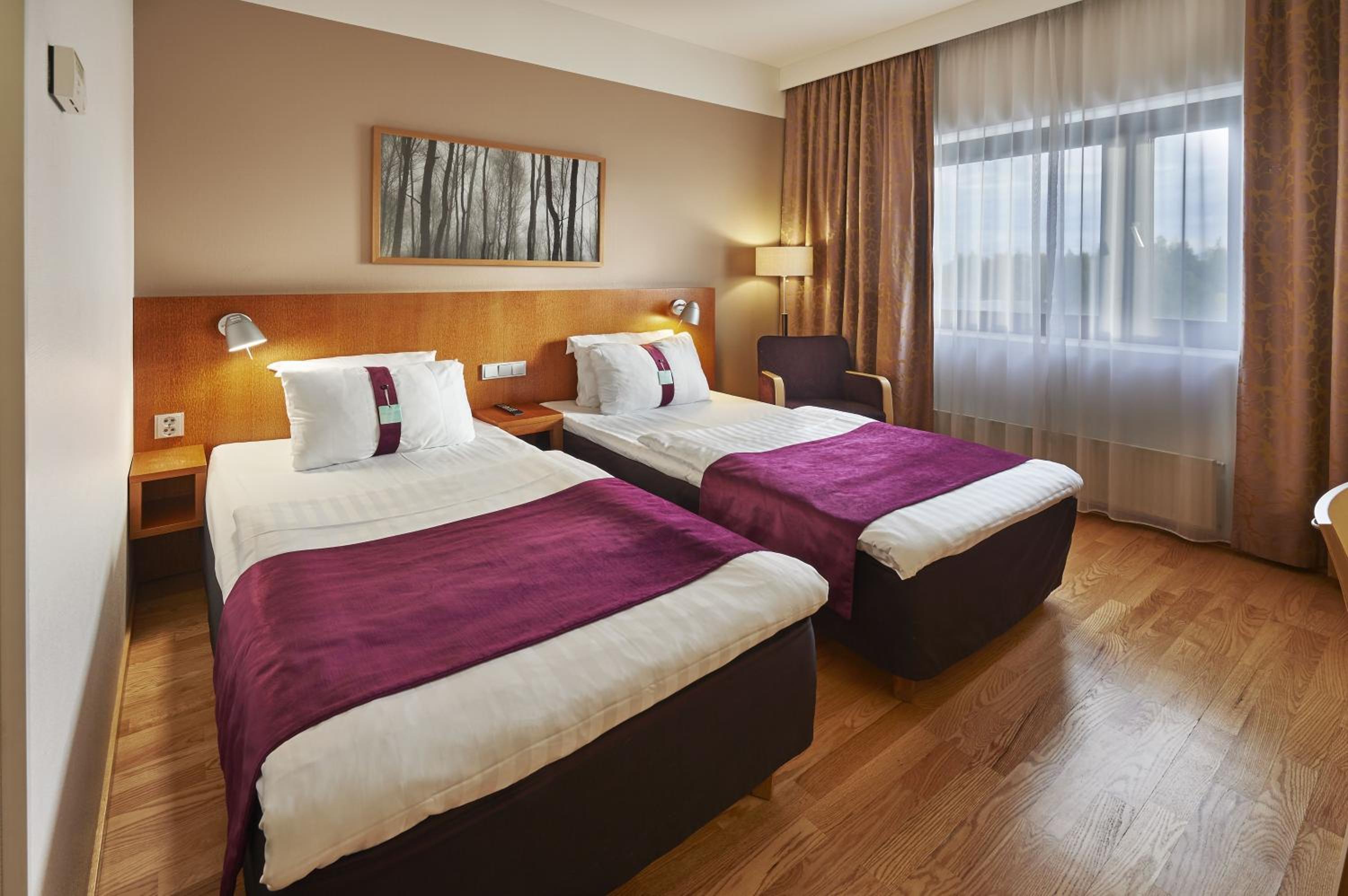 Standard Twin Room - Photo 3