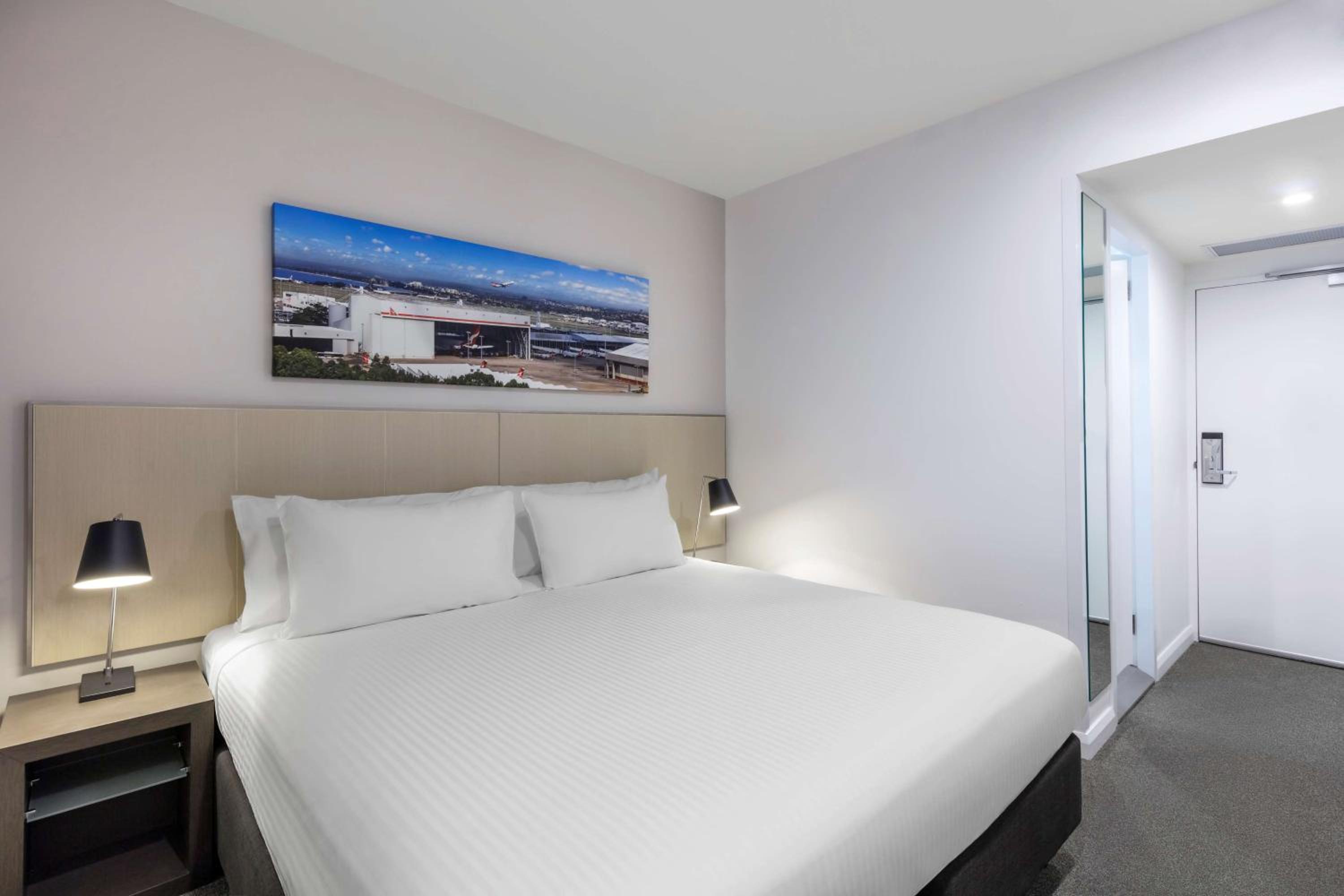 2 Interconnecting Guest Room