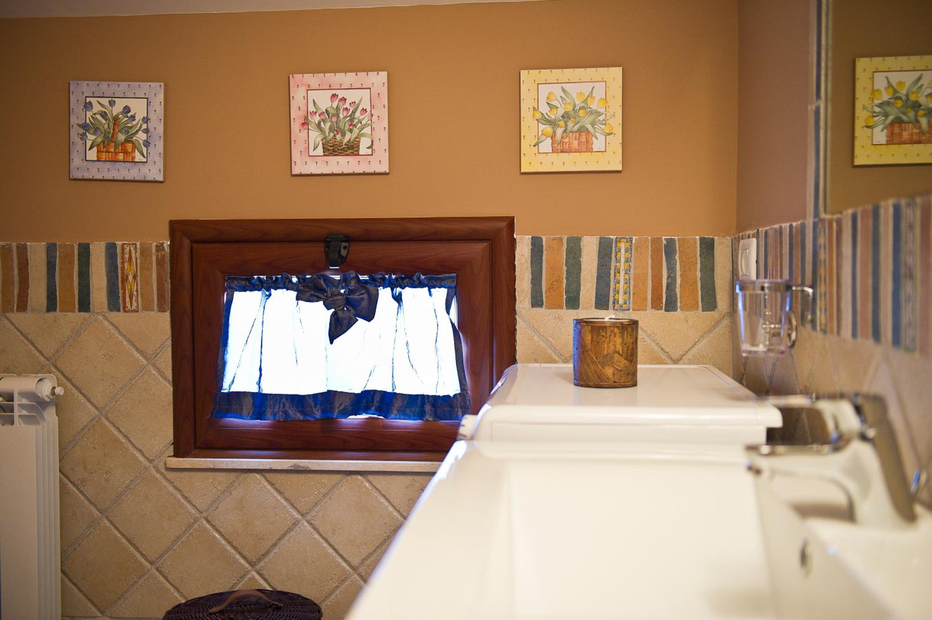 Two-Bedroom Apartment - Photo 4