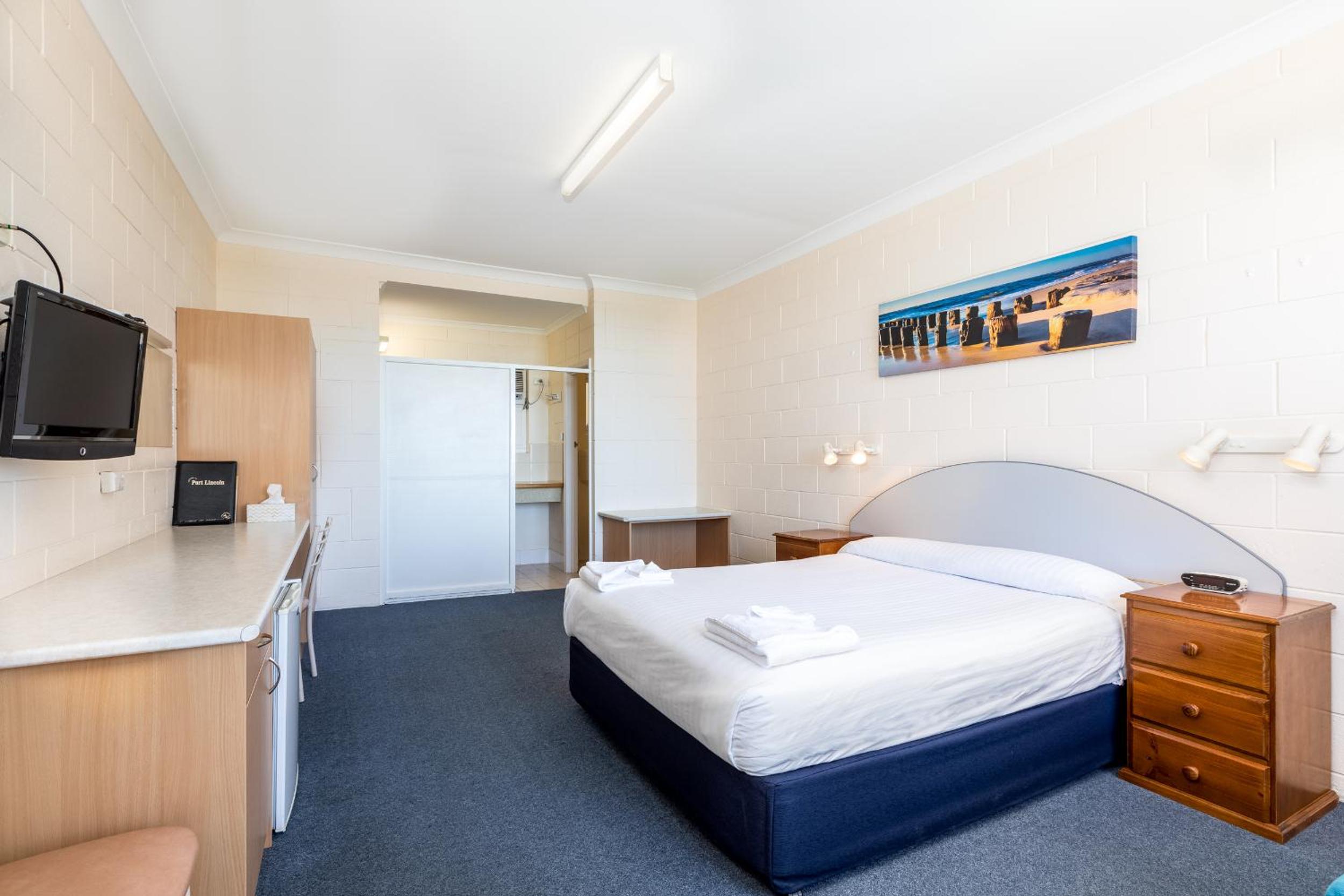 Double Room - Photo 5