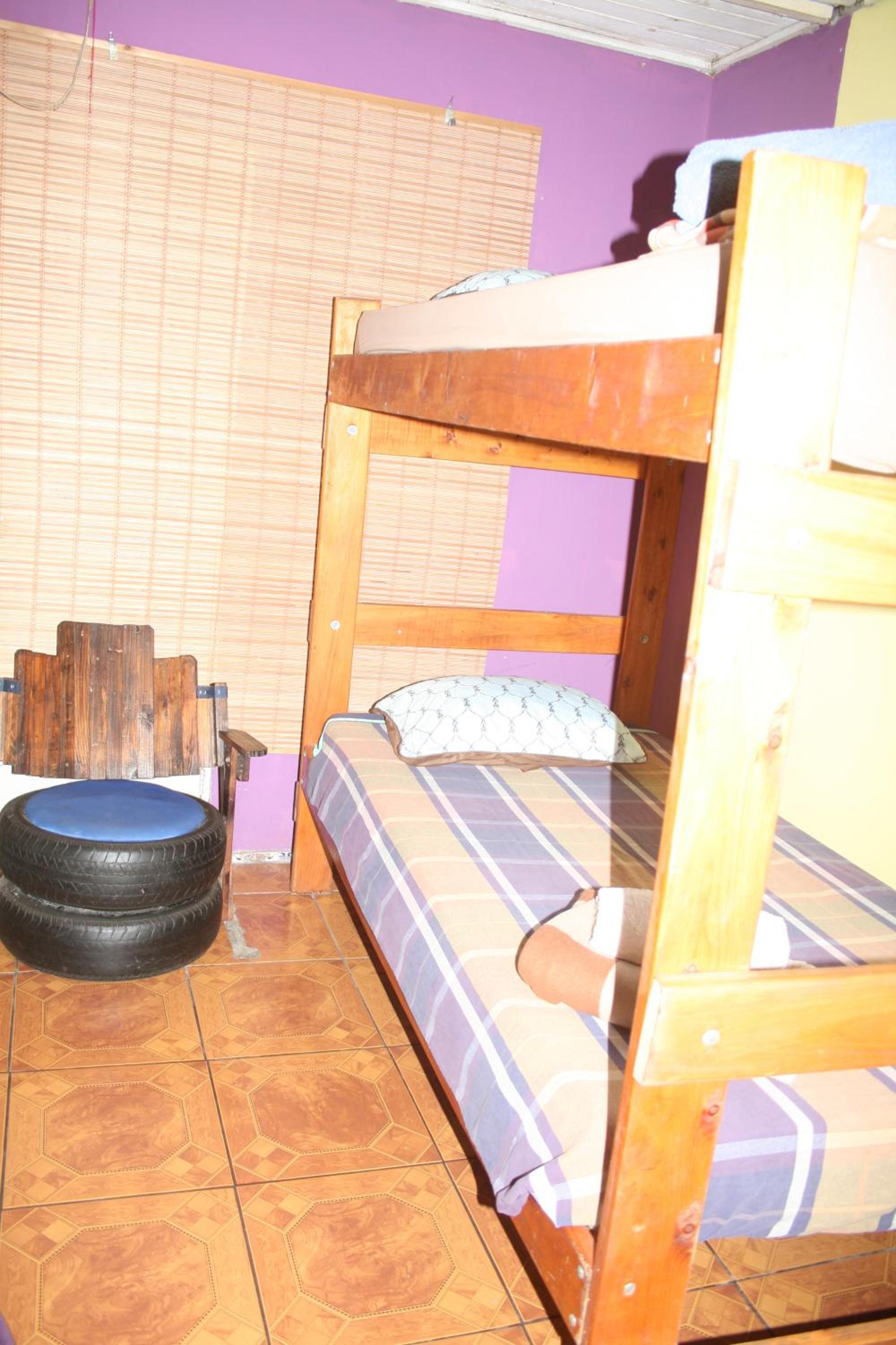 Family Room with Shared Bathroom photo 3