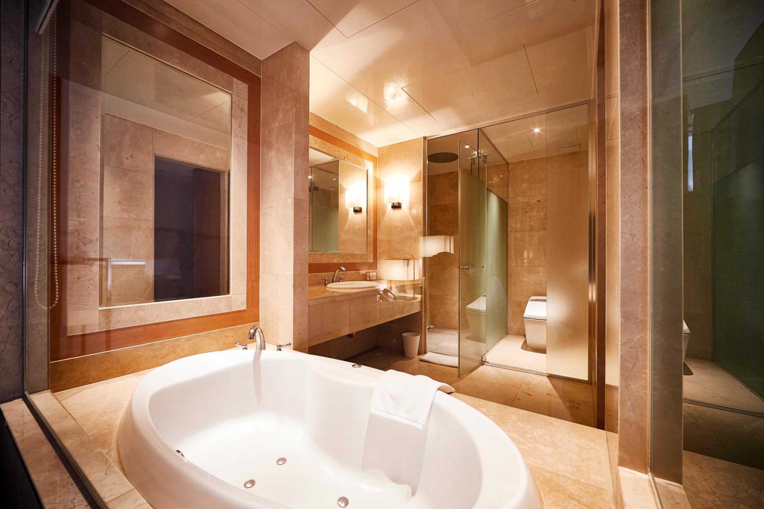 [Special Offer] Deluxe Double Room with Seven Luck Casino Coupons KRW 40,000 (for foreigners only)	 photo 1