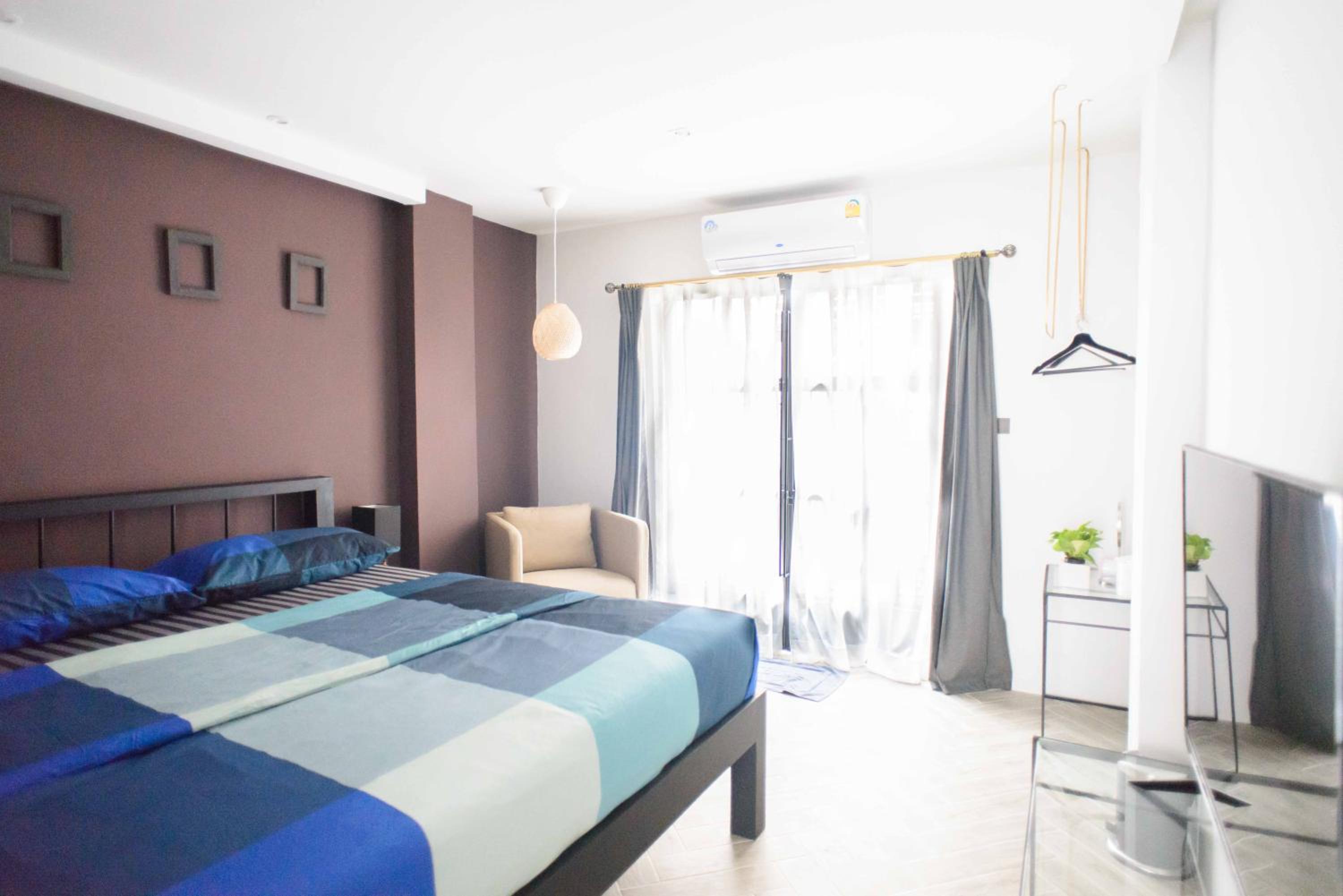 Standard King Room photo 3