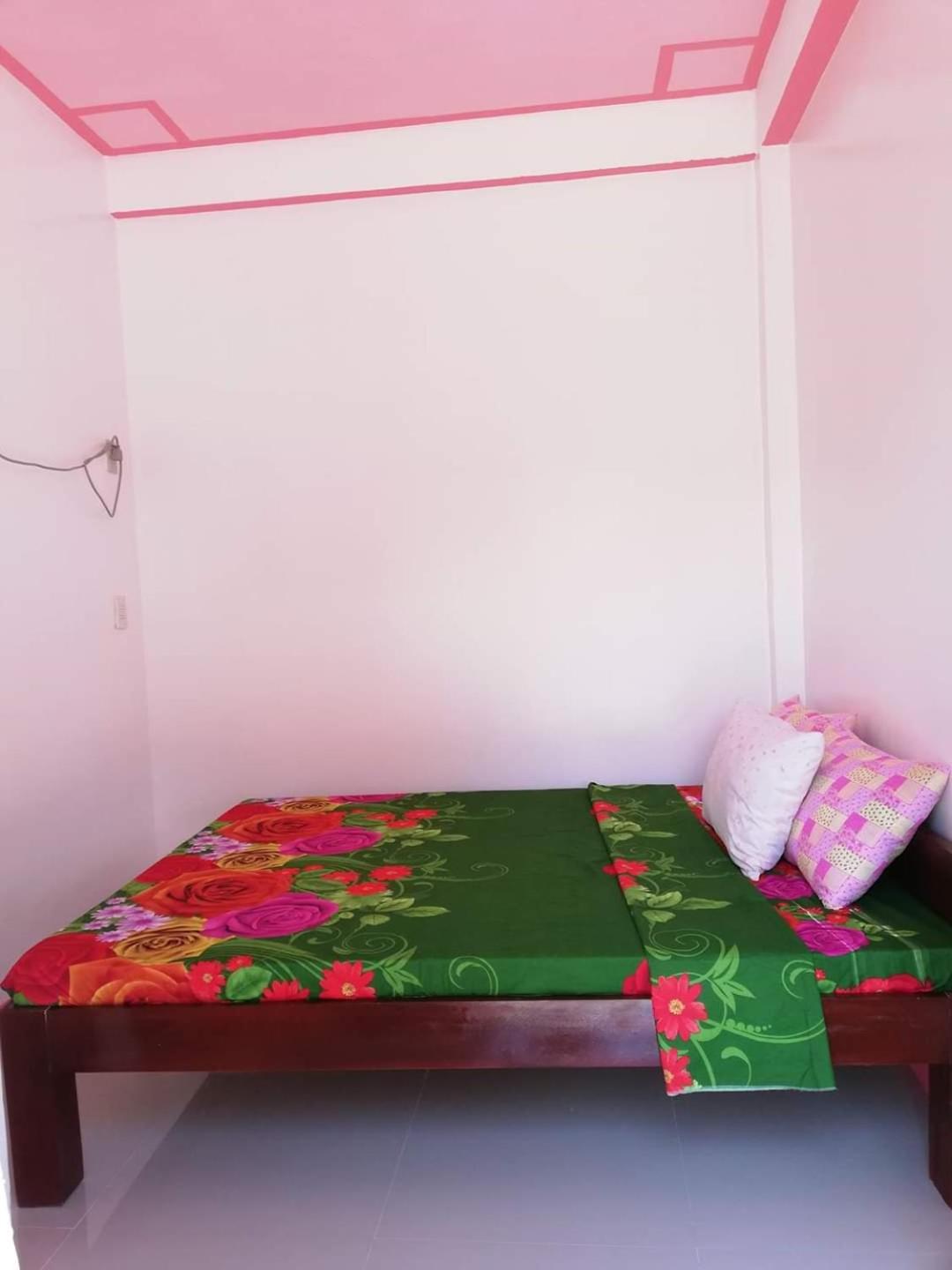 Triple Room with Bath - Photo 4