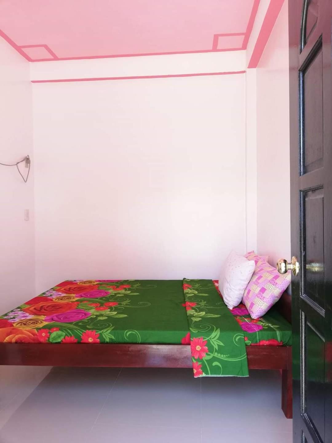 Triple Room with Bath - Photo 3