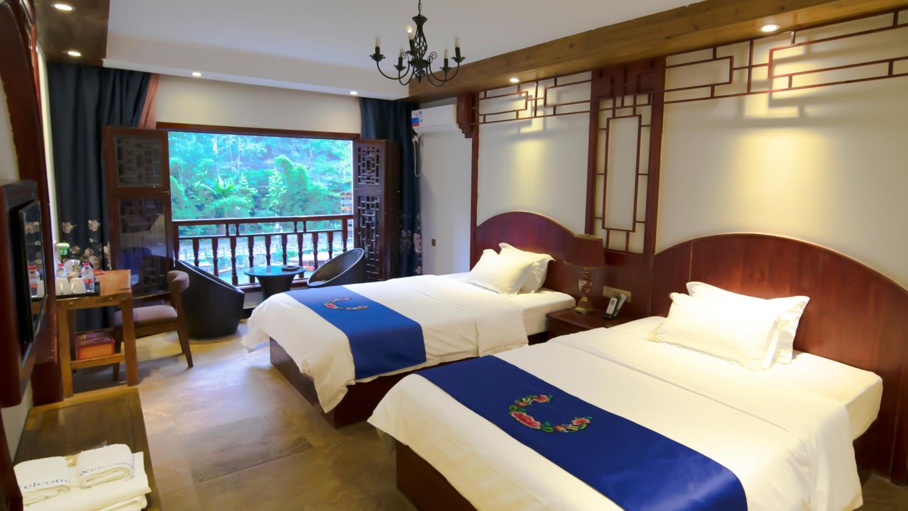 Twin Room with Lake View photo 1