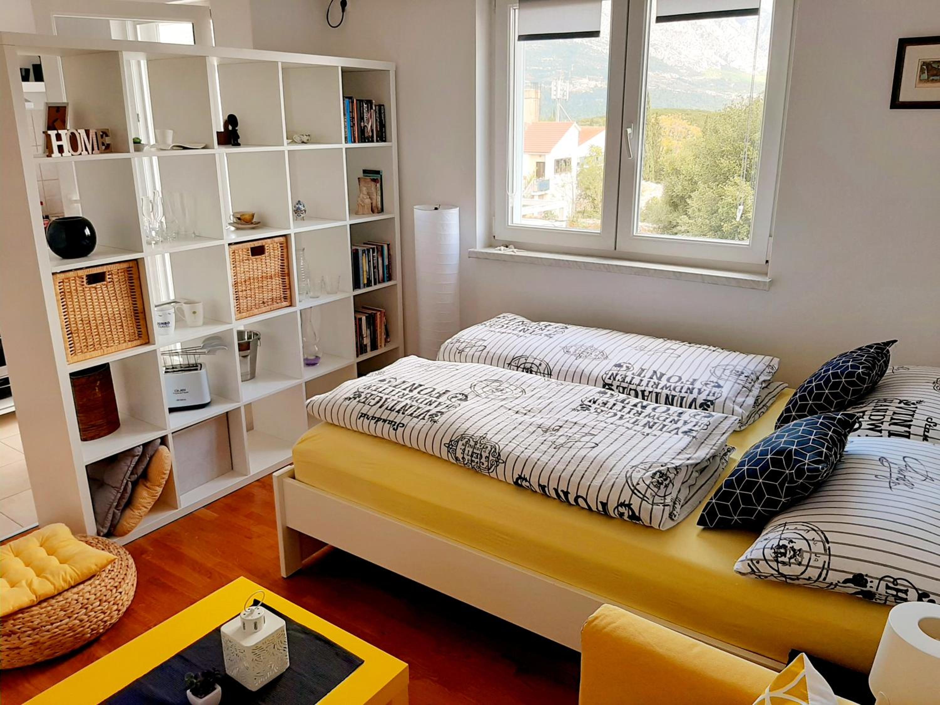 Apartment with Balcony photo 1