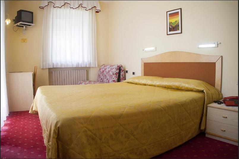 Double or Twin Room photo 2