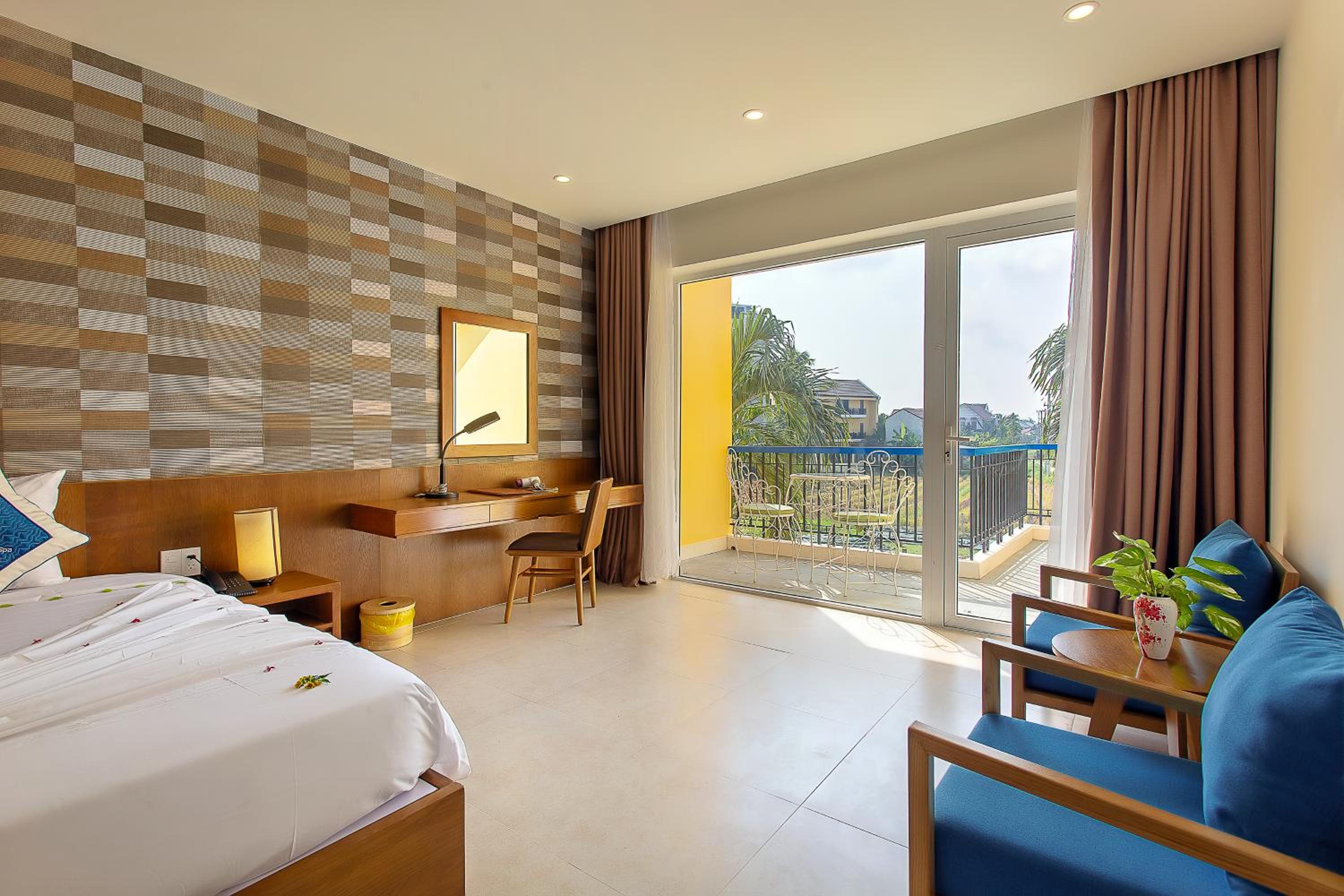 Deluxe Twin Room - Photo 8
