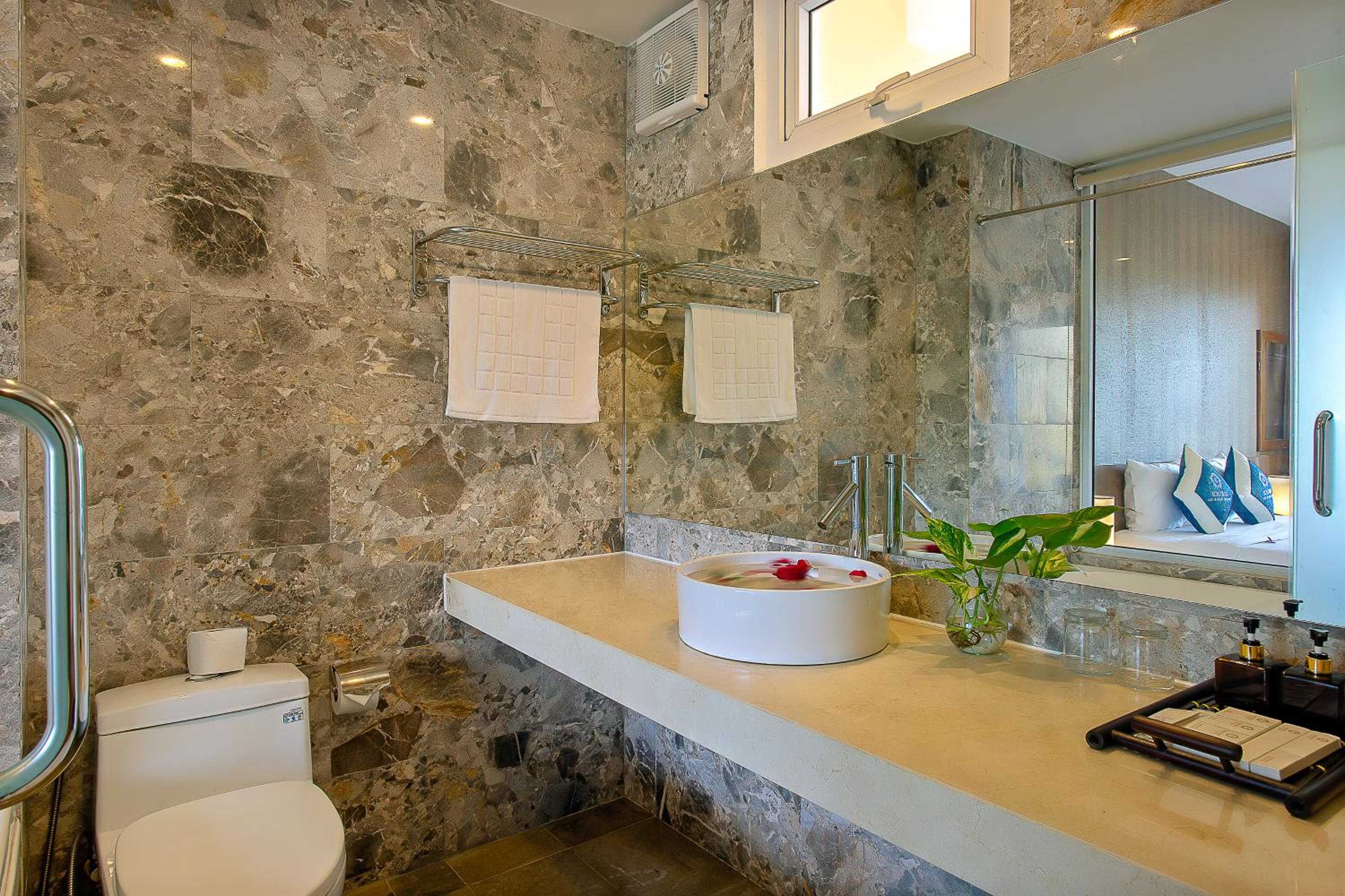 Deluxe Triple Room - Photo 5