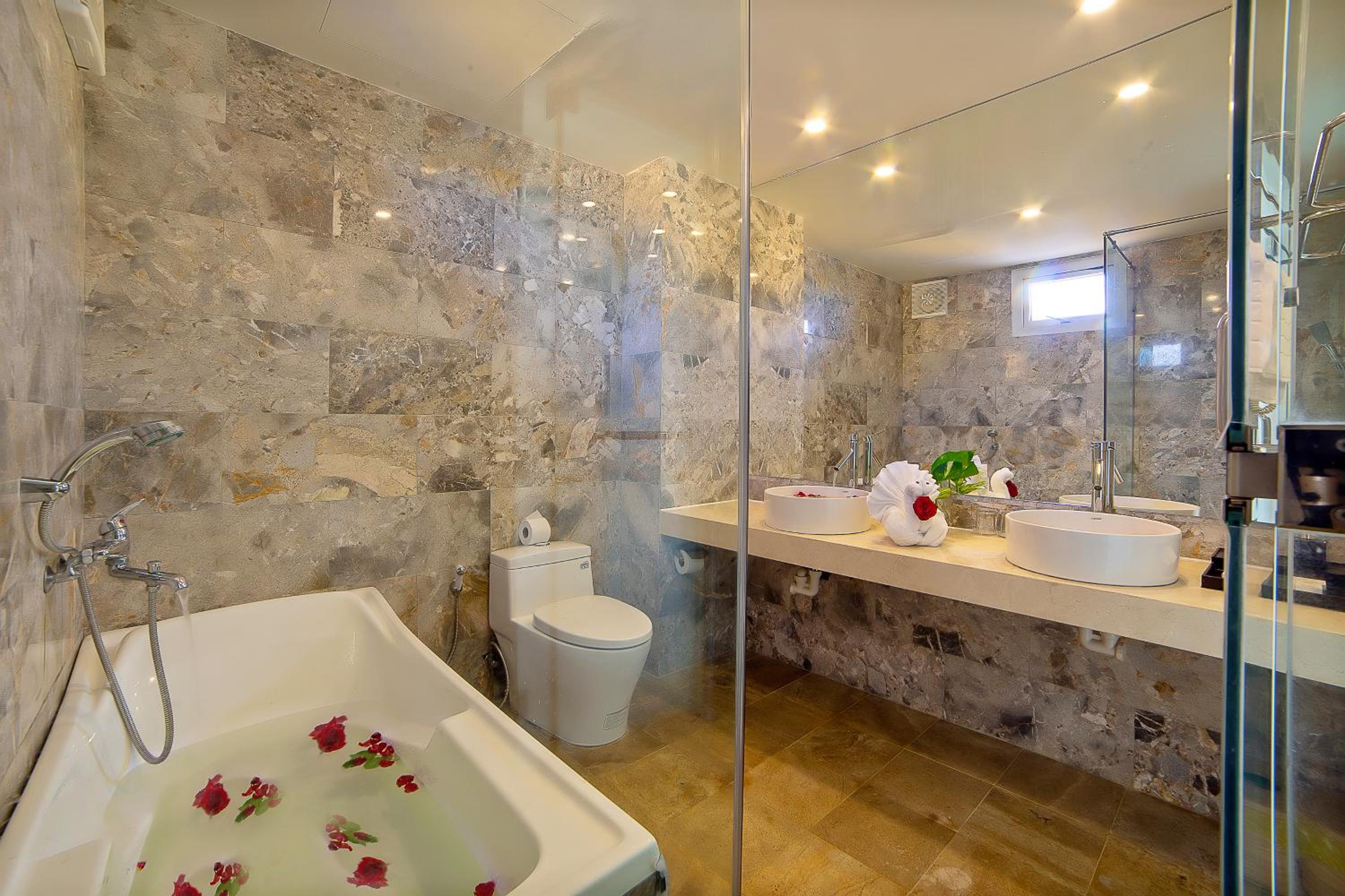 Deluxe Twin Room - Photo 5