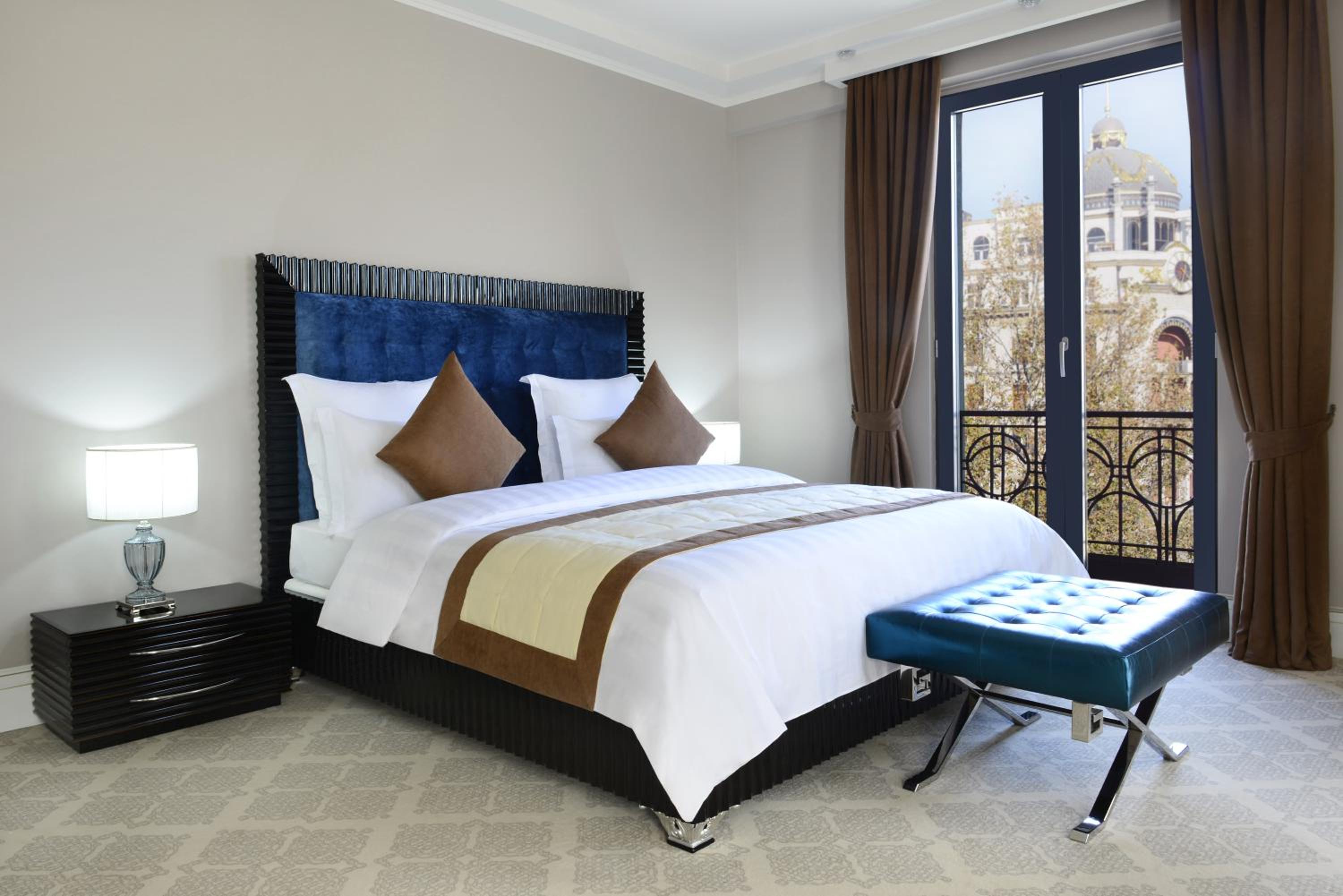 Signature Suite