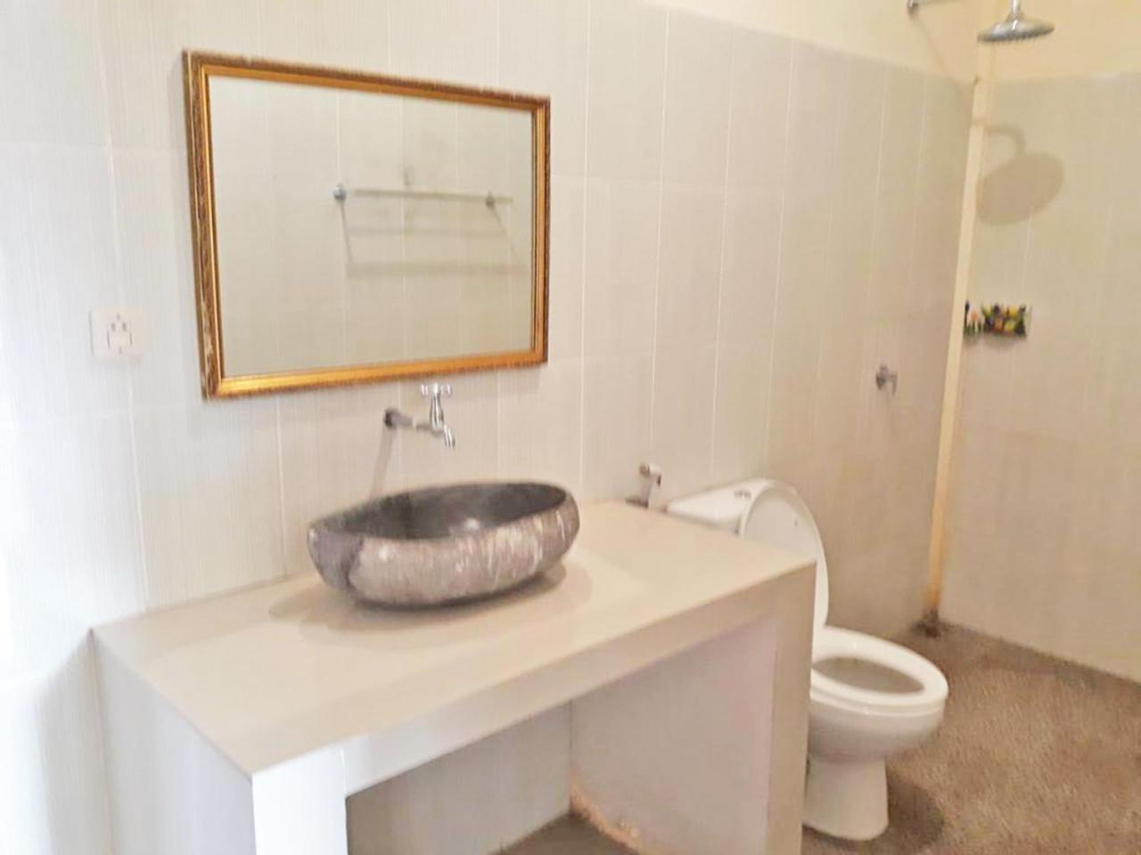 Double Room - Photo 8
