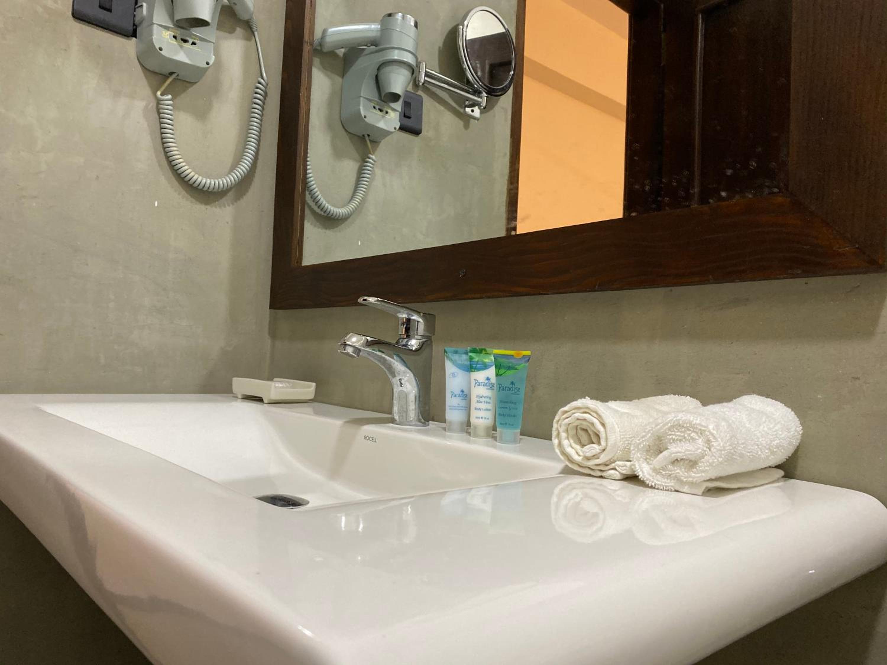 Double Room with Balcony (2 Adults + 1 Child)