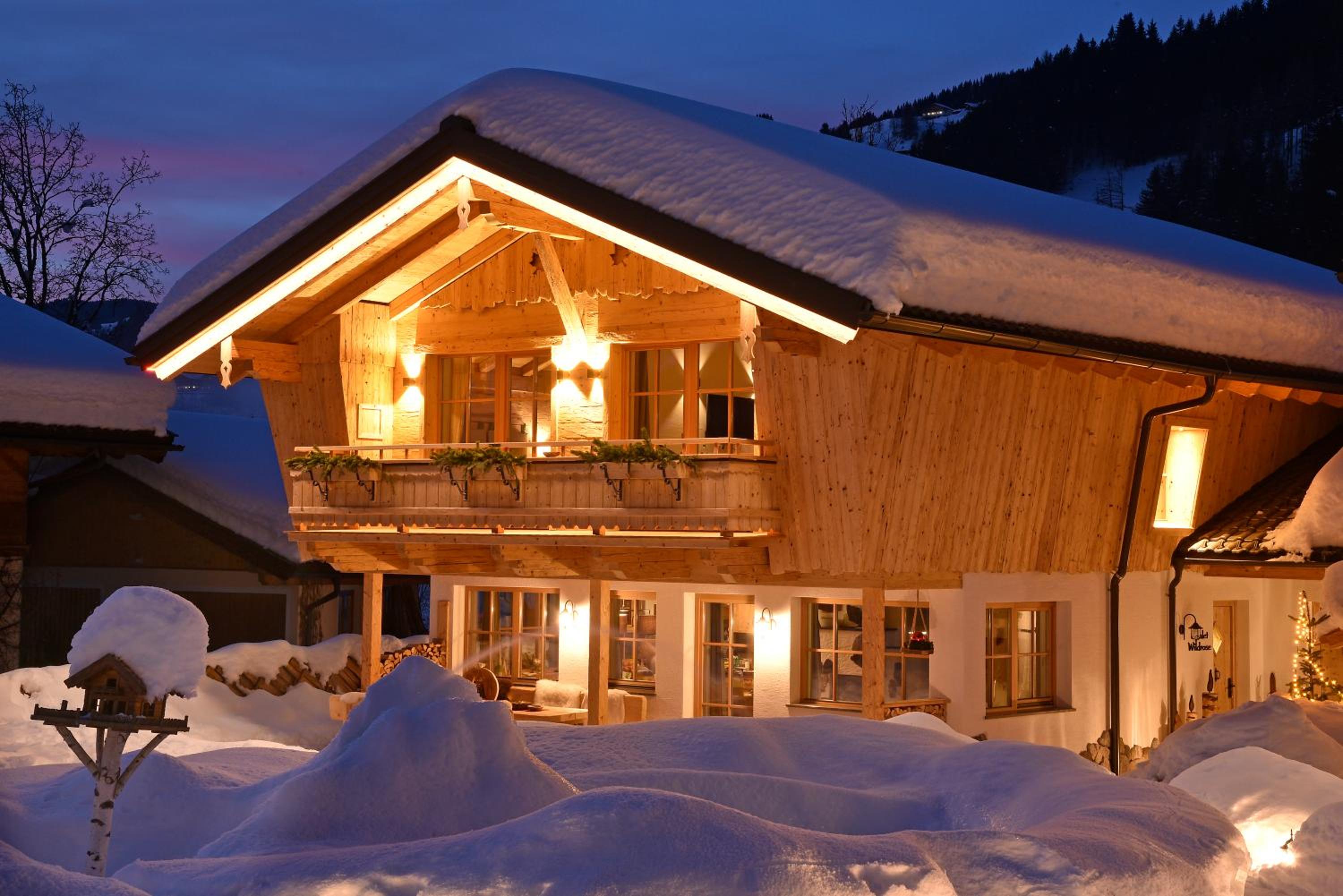 Three-Bedroom Chalet - Photo 3
