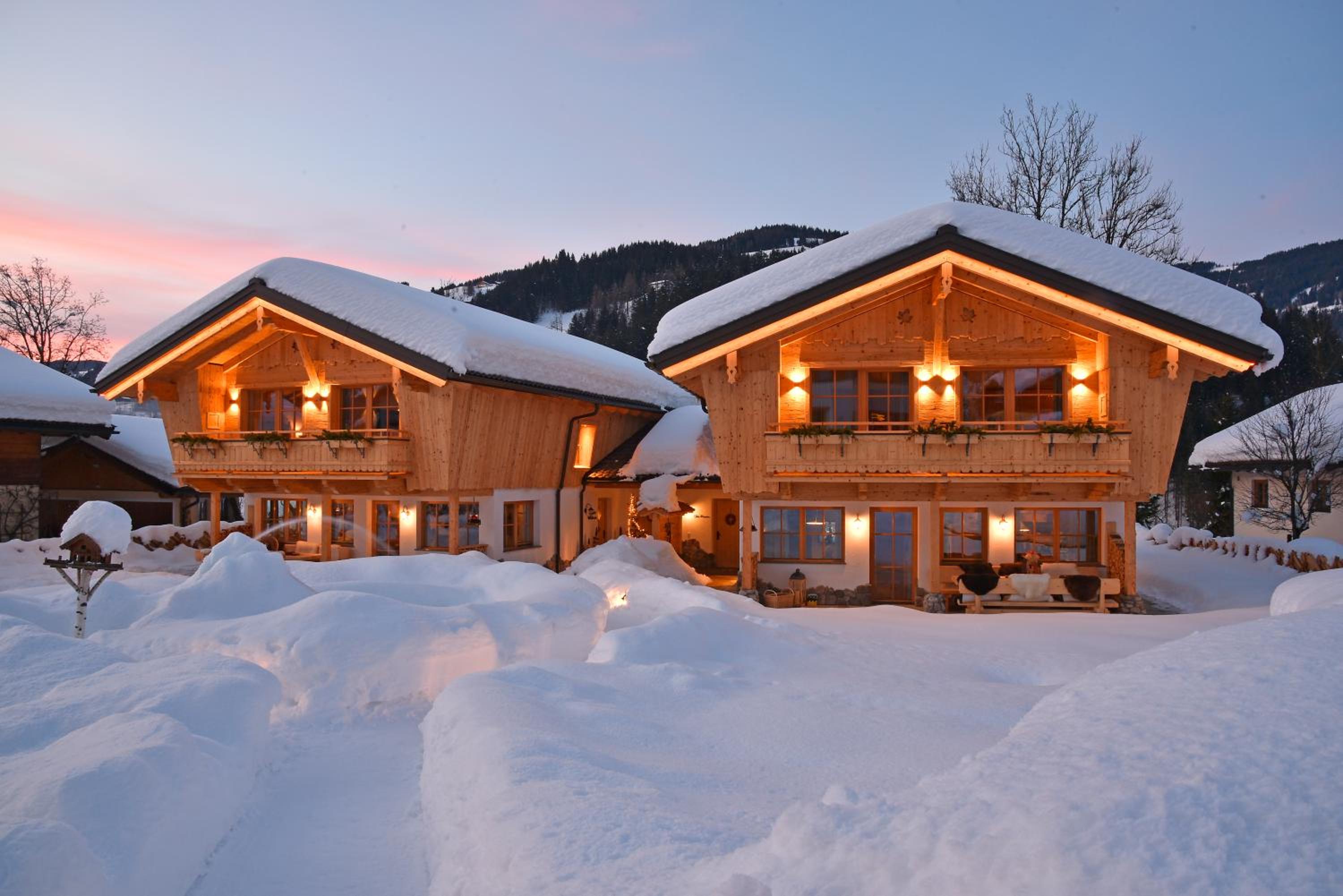 Three-Bedroom Chalet - Photo 2