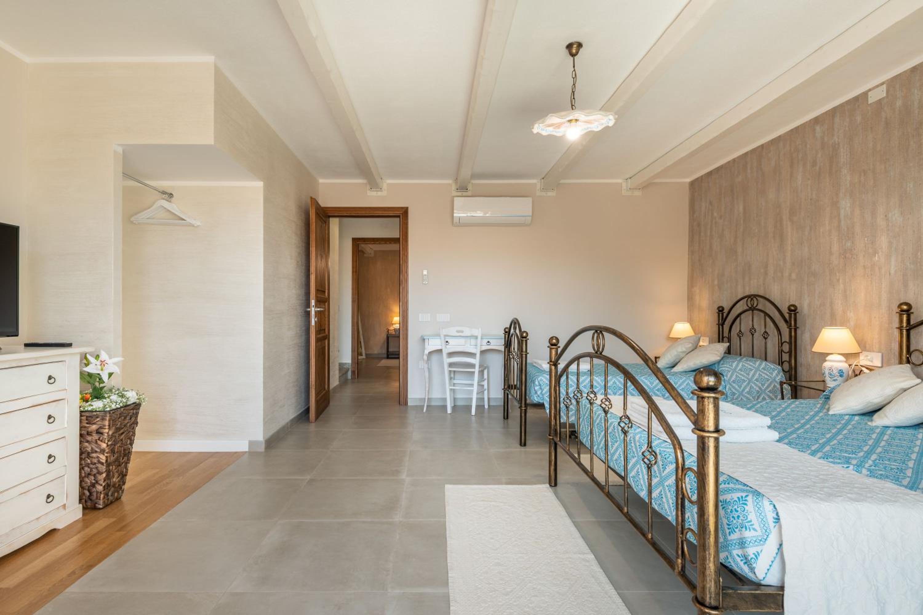 Villa with Sea View photo 3