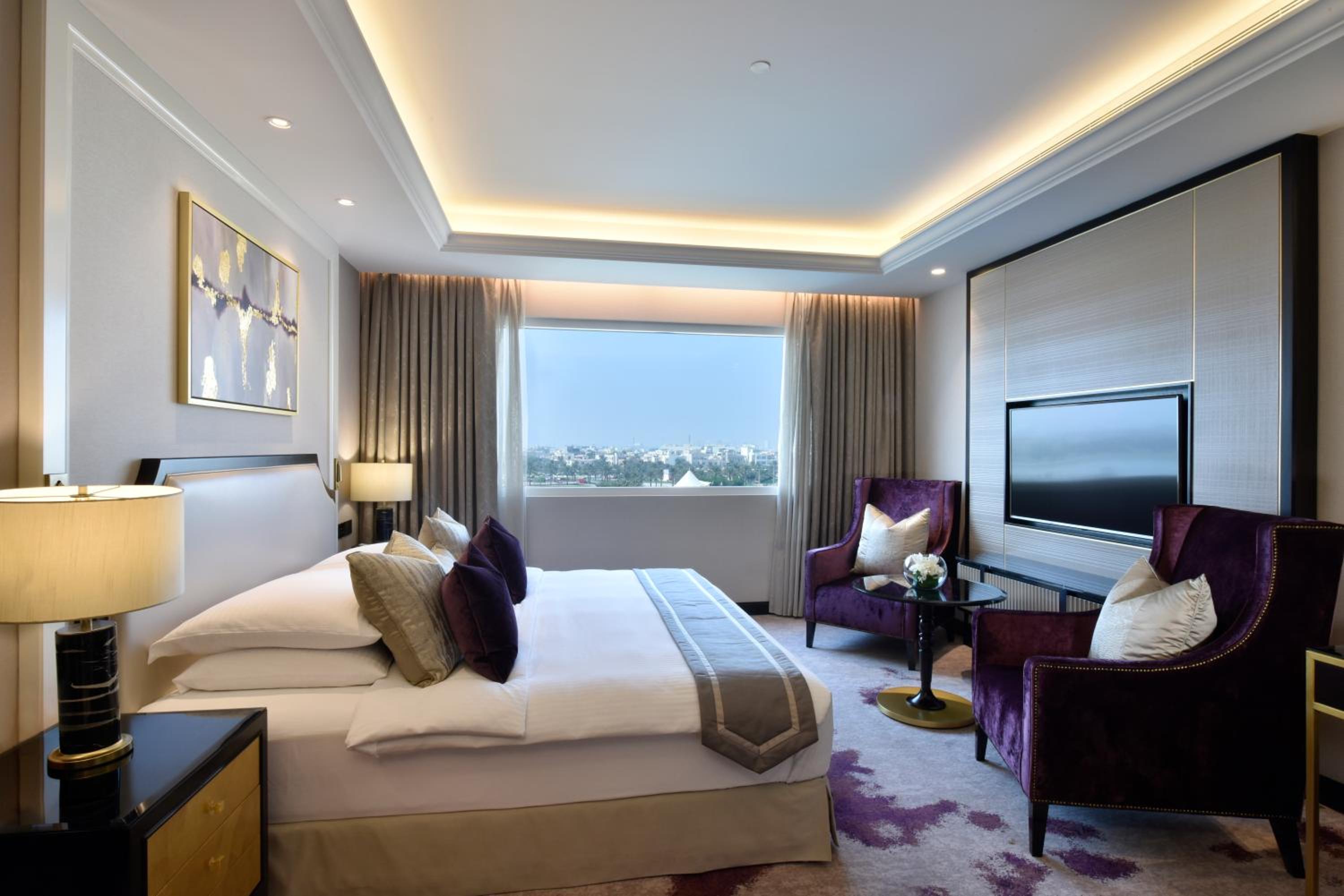 Superior King Room - Photo 3