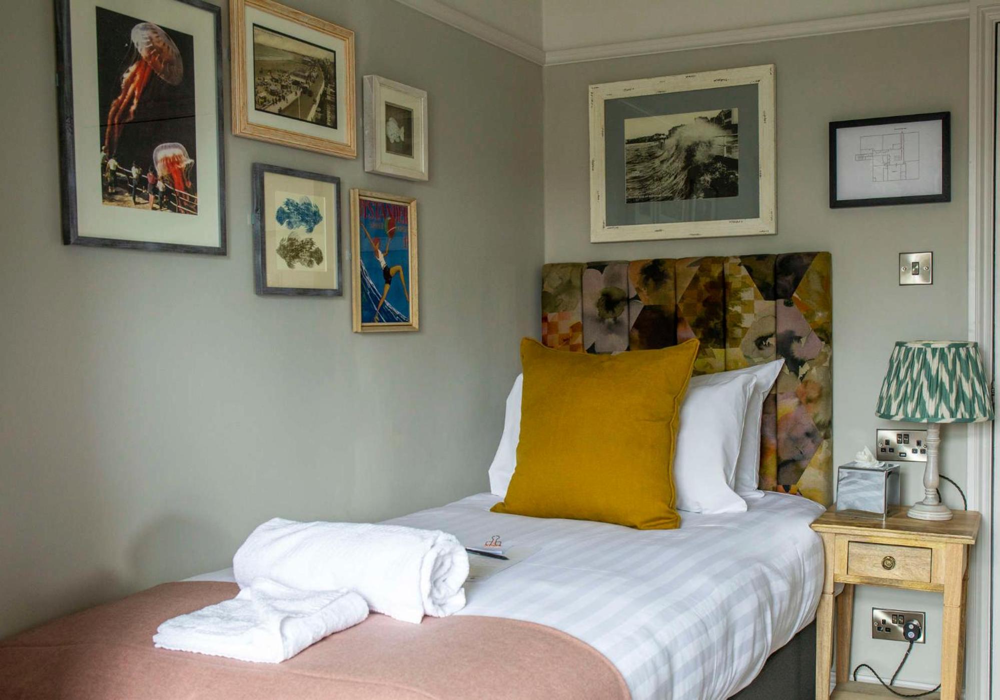 Standard Single Room photo 2