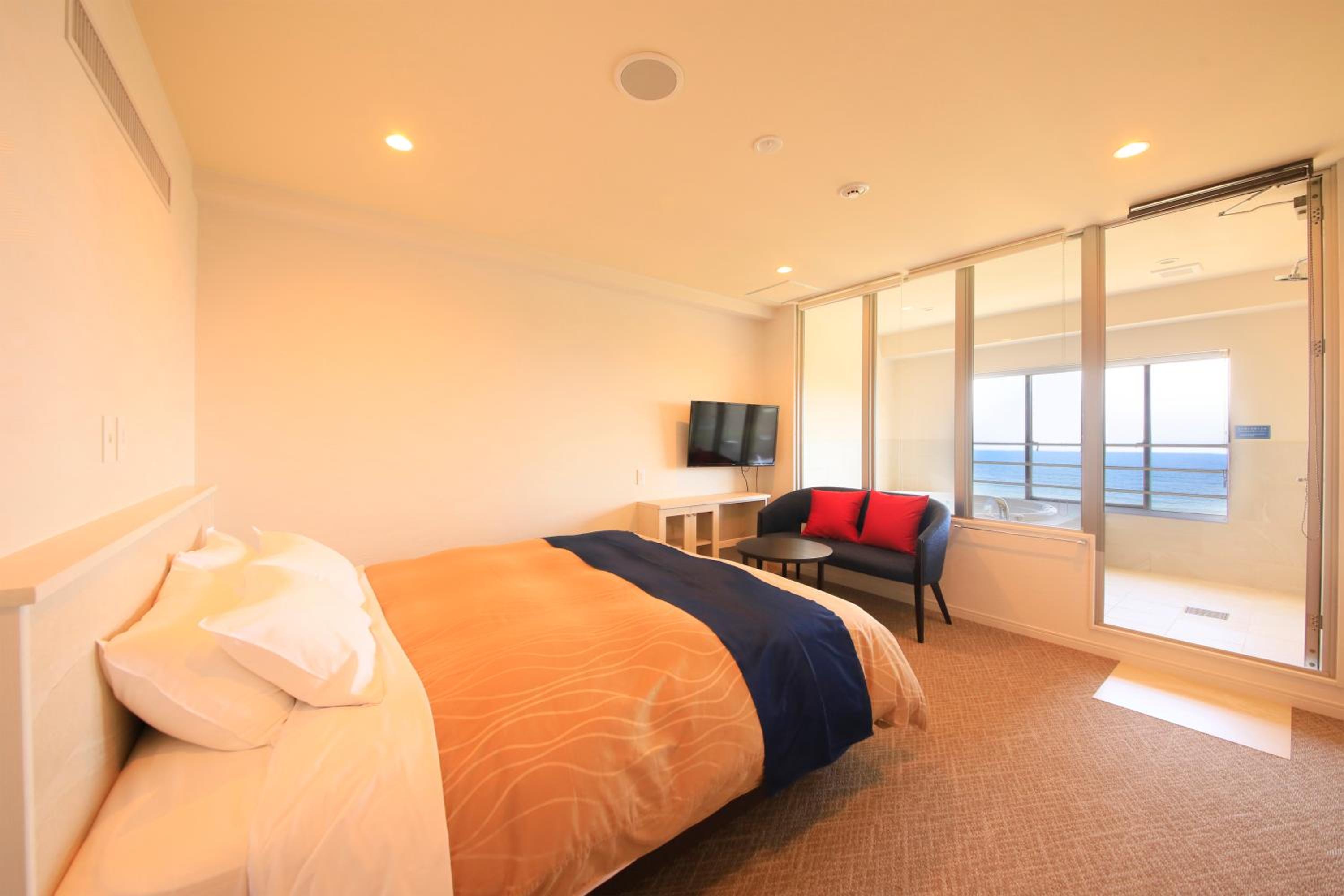 King Room with Spa Bath - Top Floor - Non-Smoking