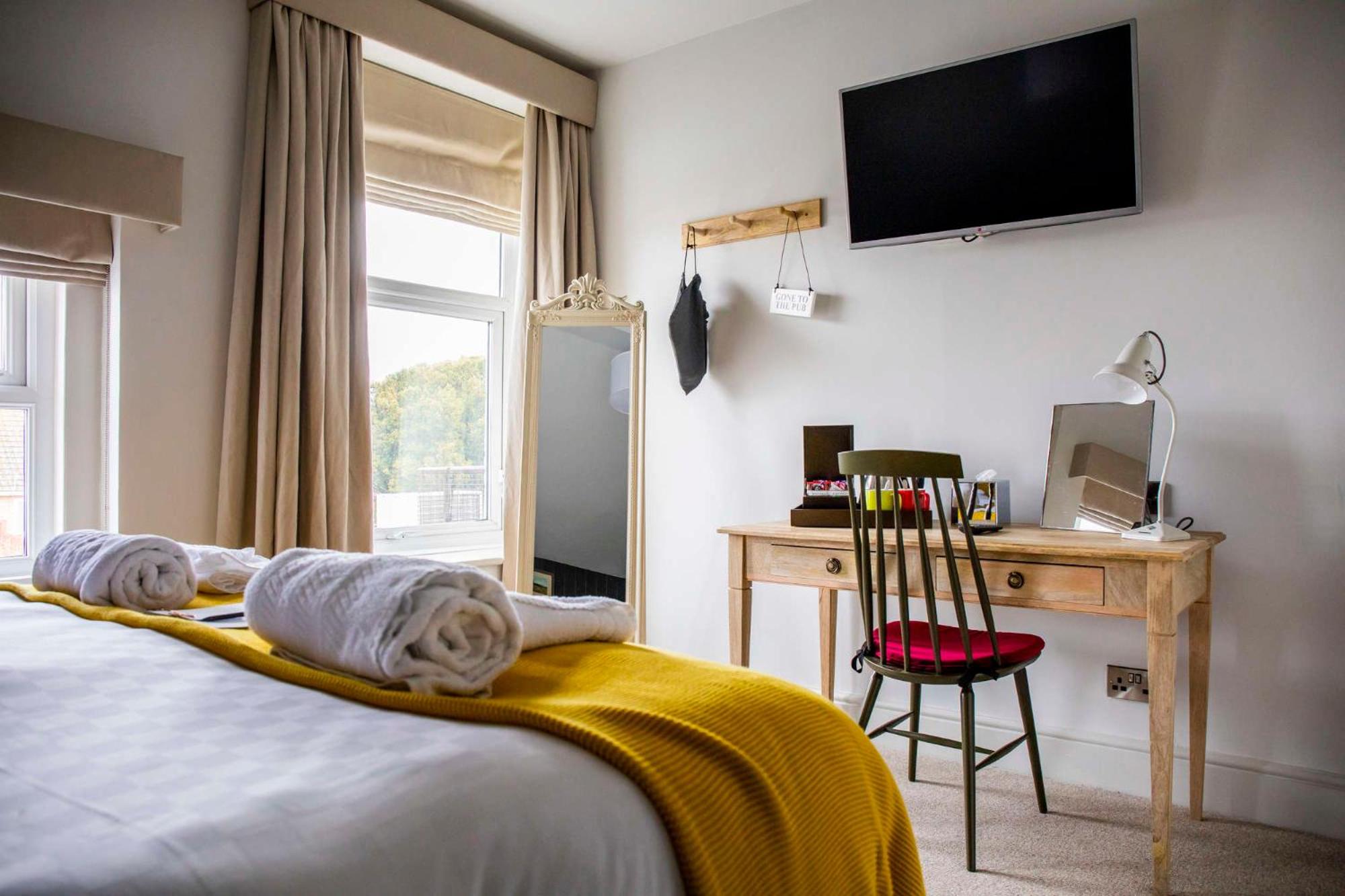 Standard Double Room - Photo 8