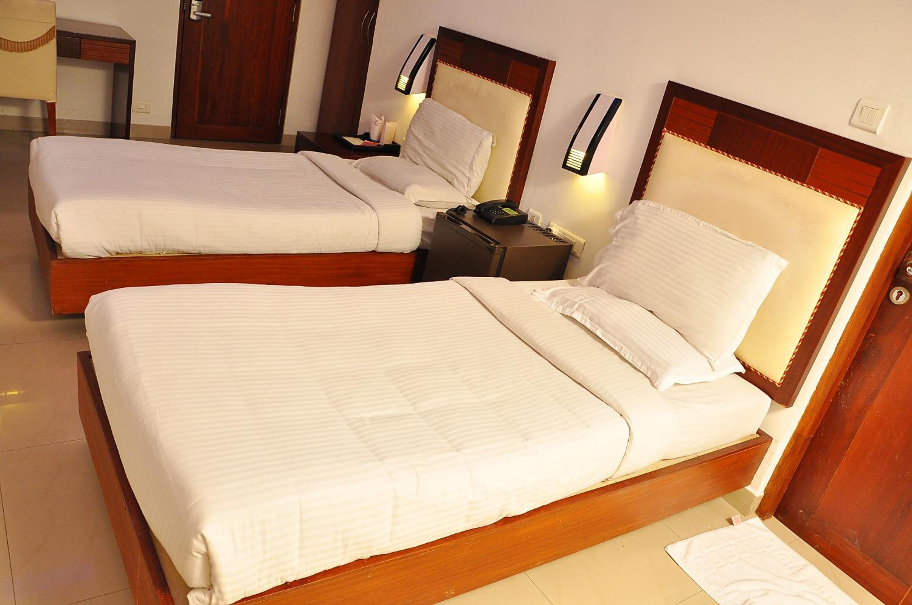 Standard Double or Twin Room - Photo 1