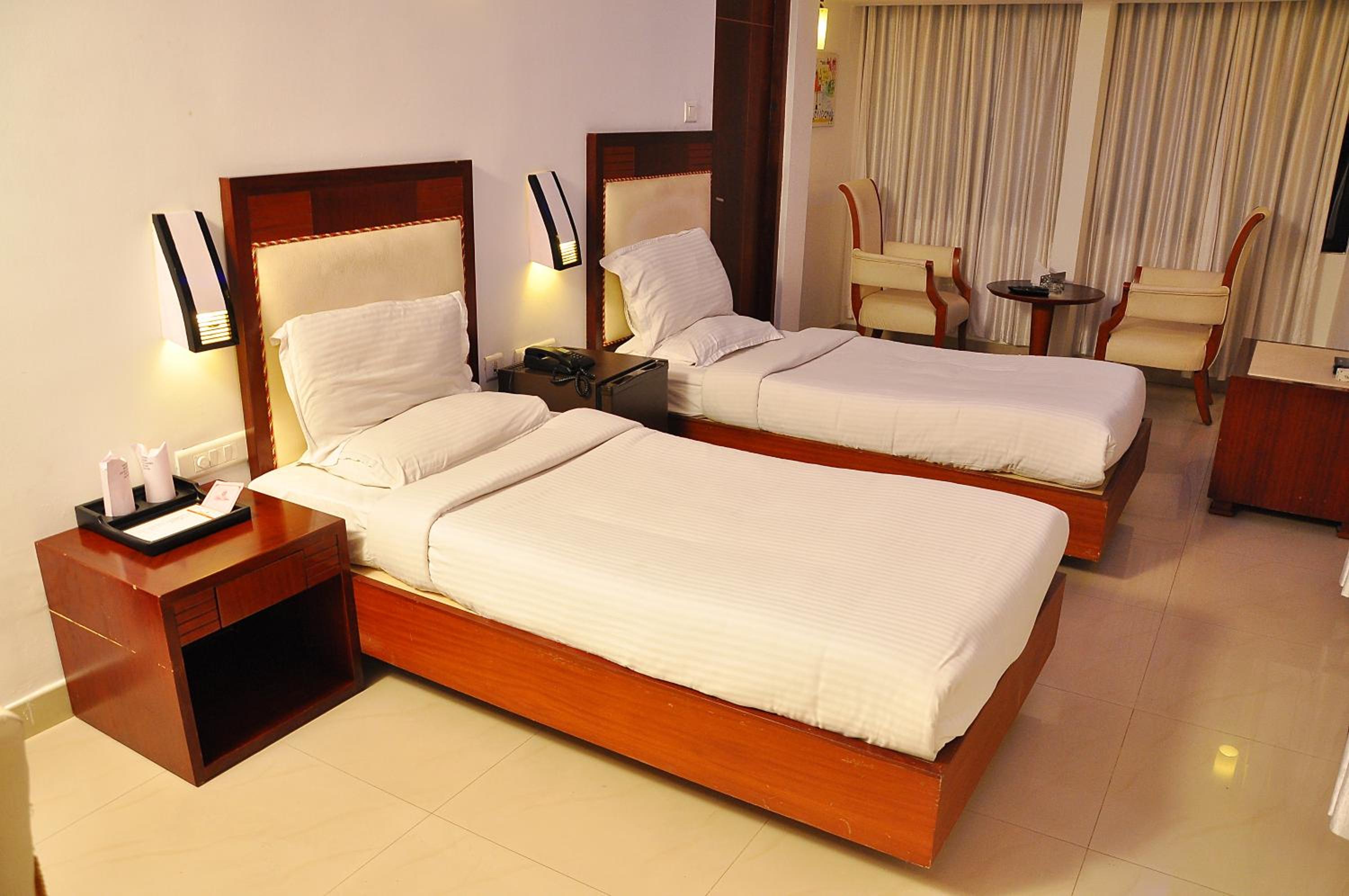 Standard Double or Twin Room - Photo 14