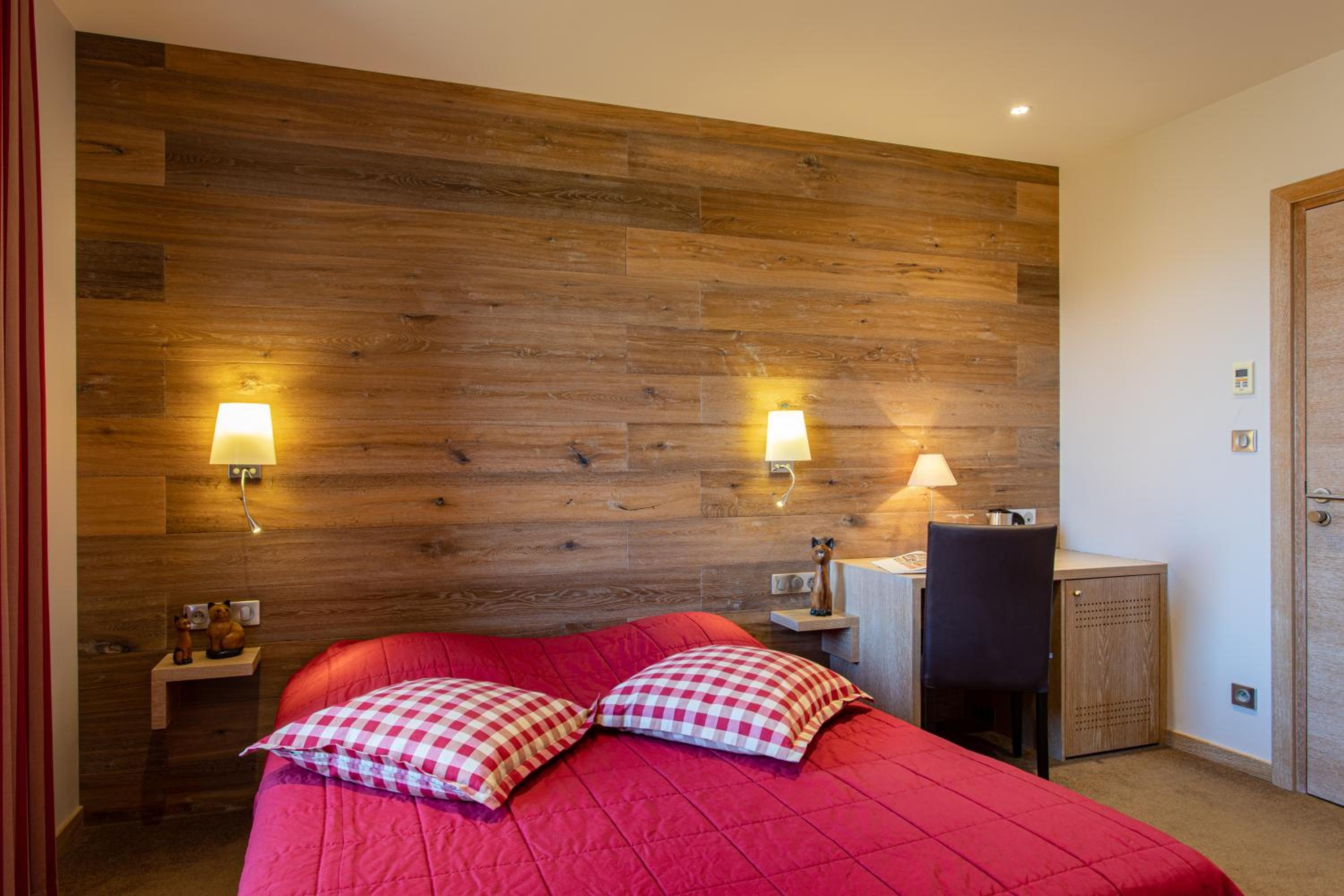 Standard Double or Twin Room - Photo 13