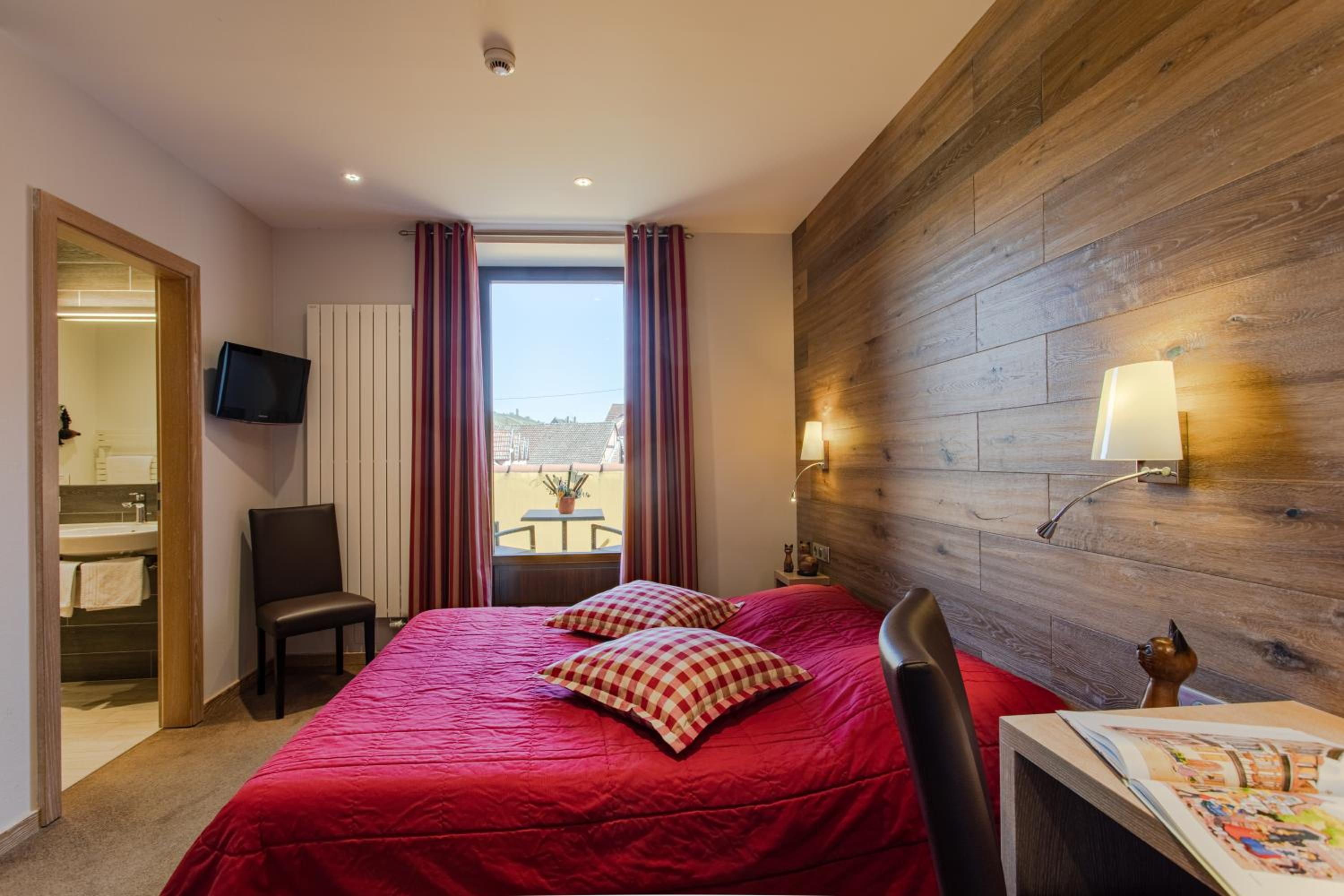 Standard Double or Twin Room - Photo 5