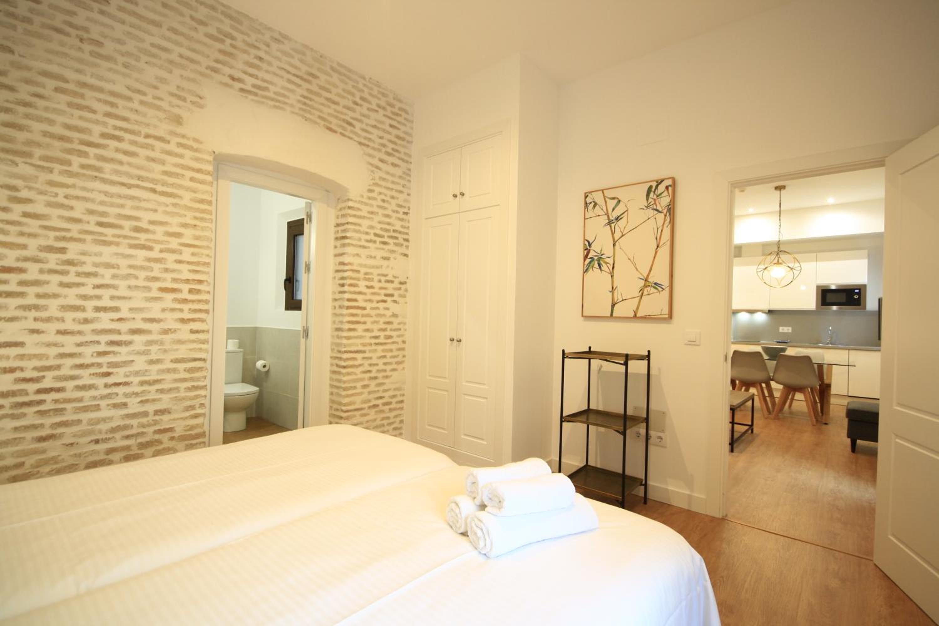 One-Bedroom Apartment - Photo 1