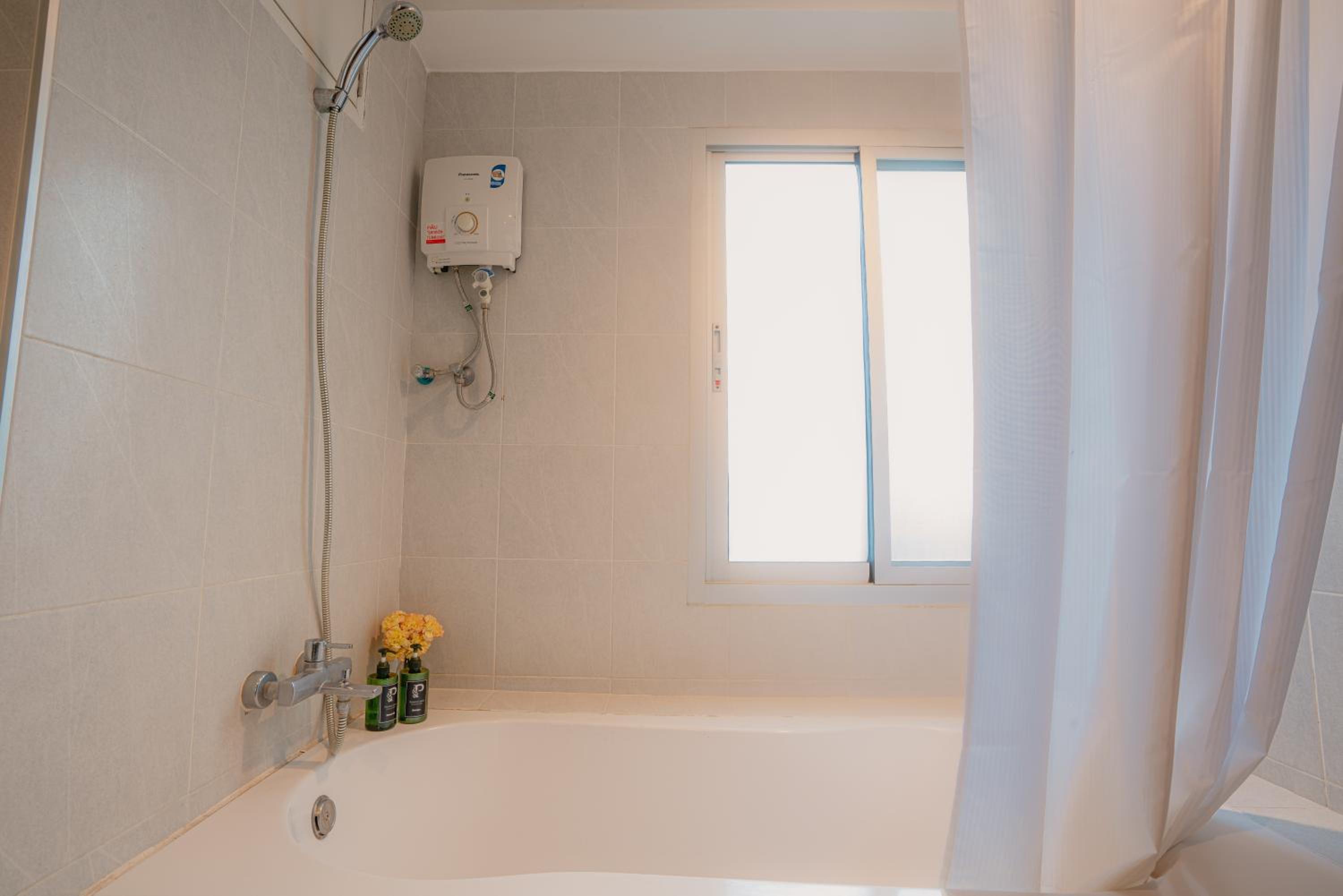 One-Bedroom Suite photo 2