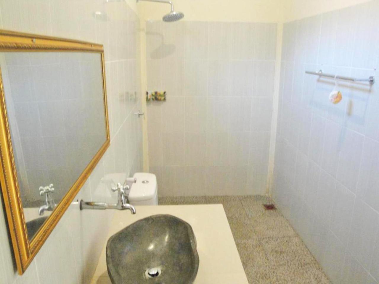 Twin Room - Photo 7