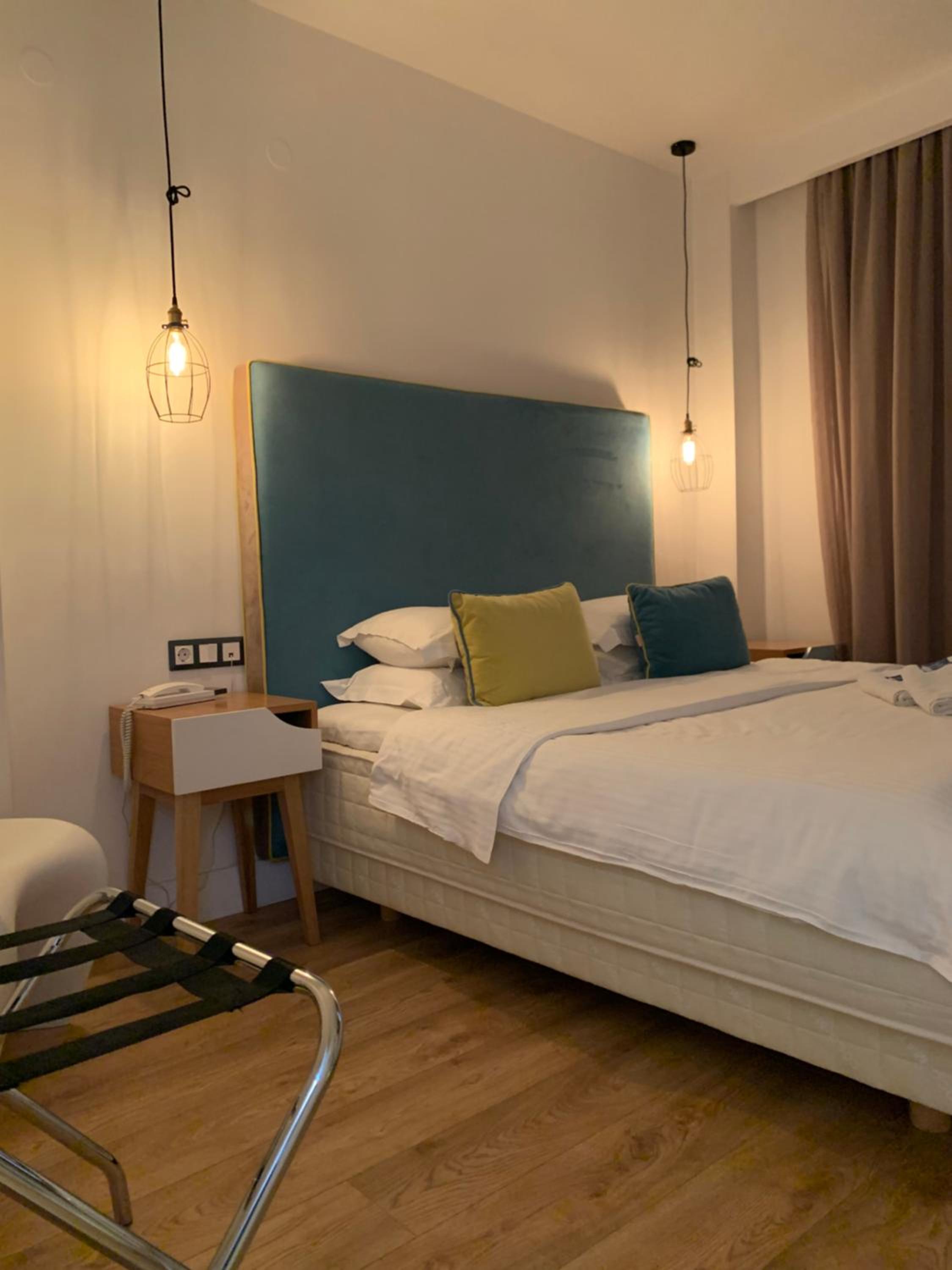 Deluxe Double Room & Free Parking  photo 2