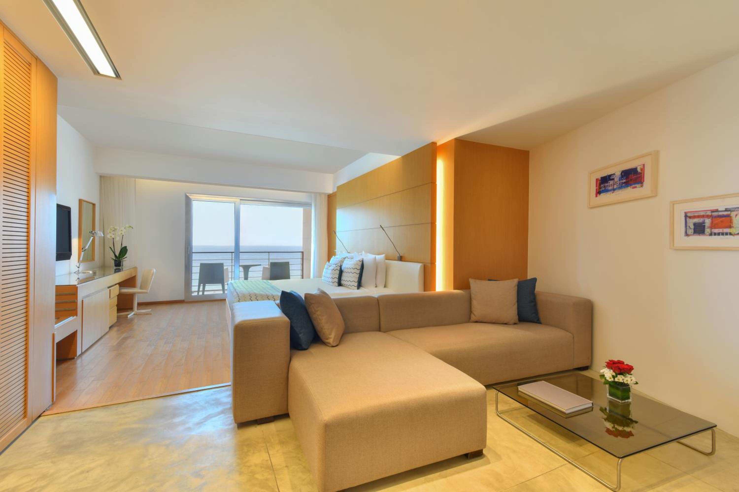 Garden View Junior Suite photo 3