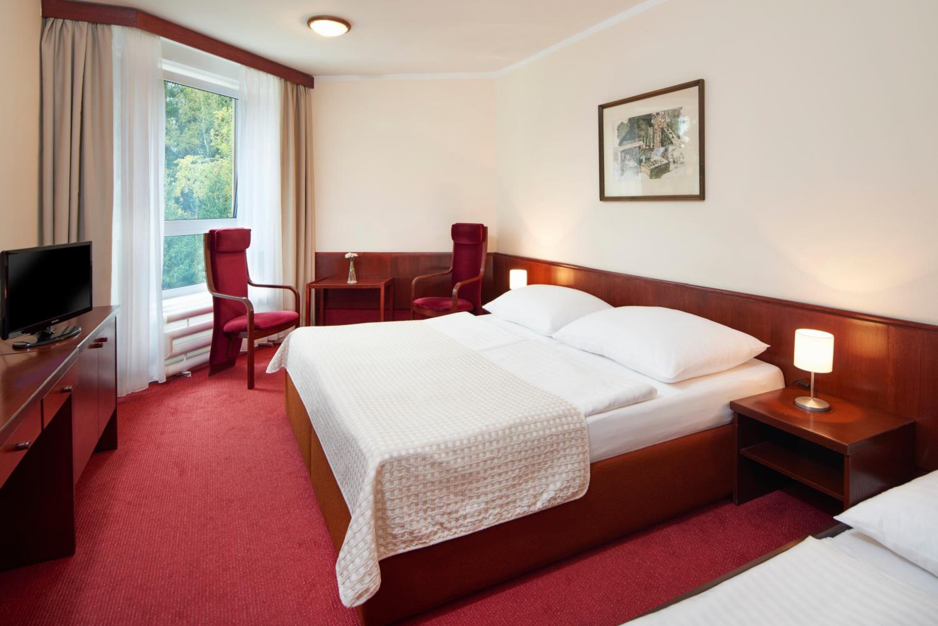 Economy Single Room with Pool Access photo 1