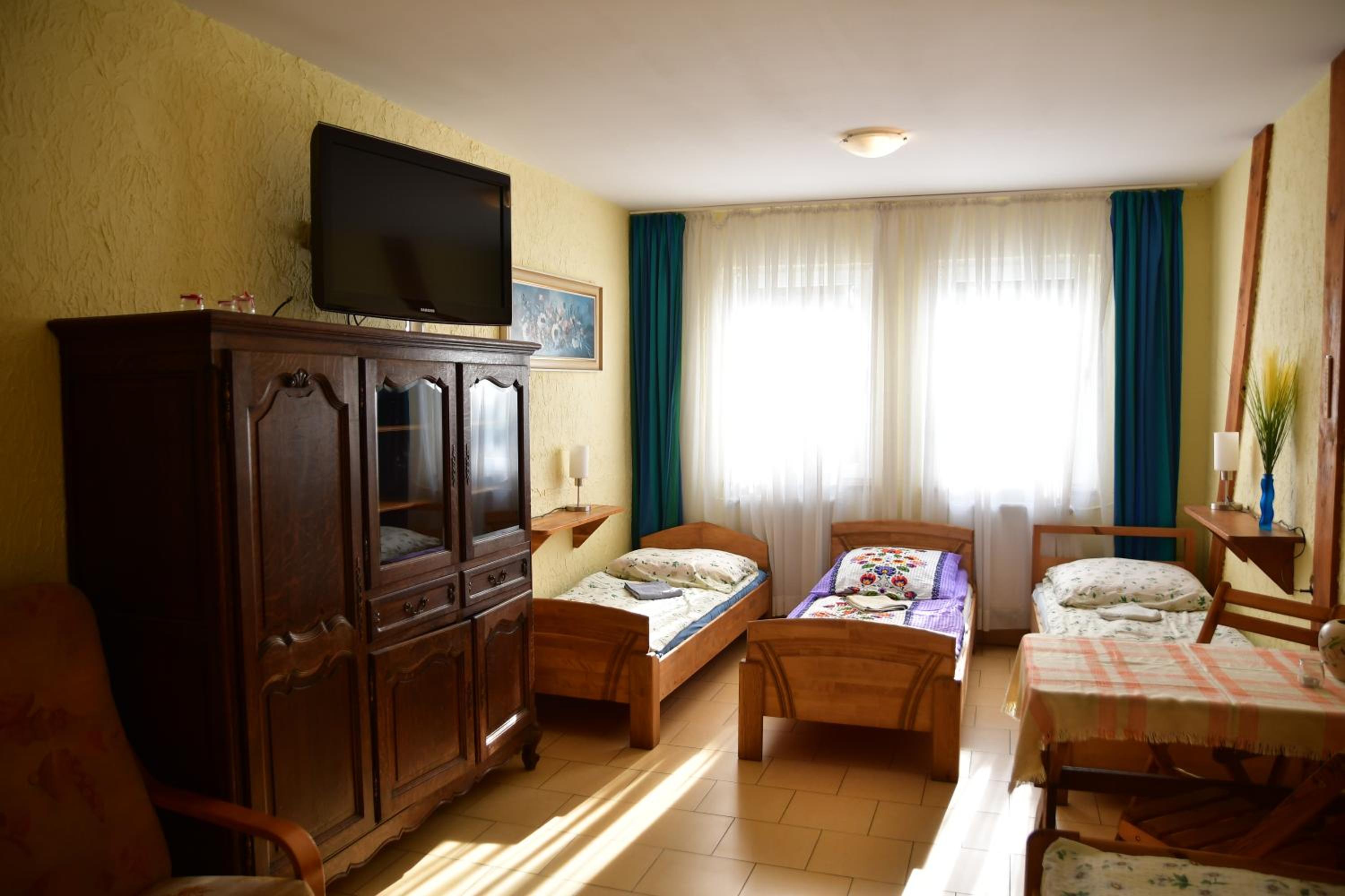 Comfort Triple Room with Shower photo 1
