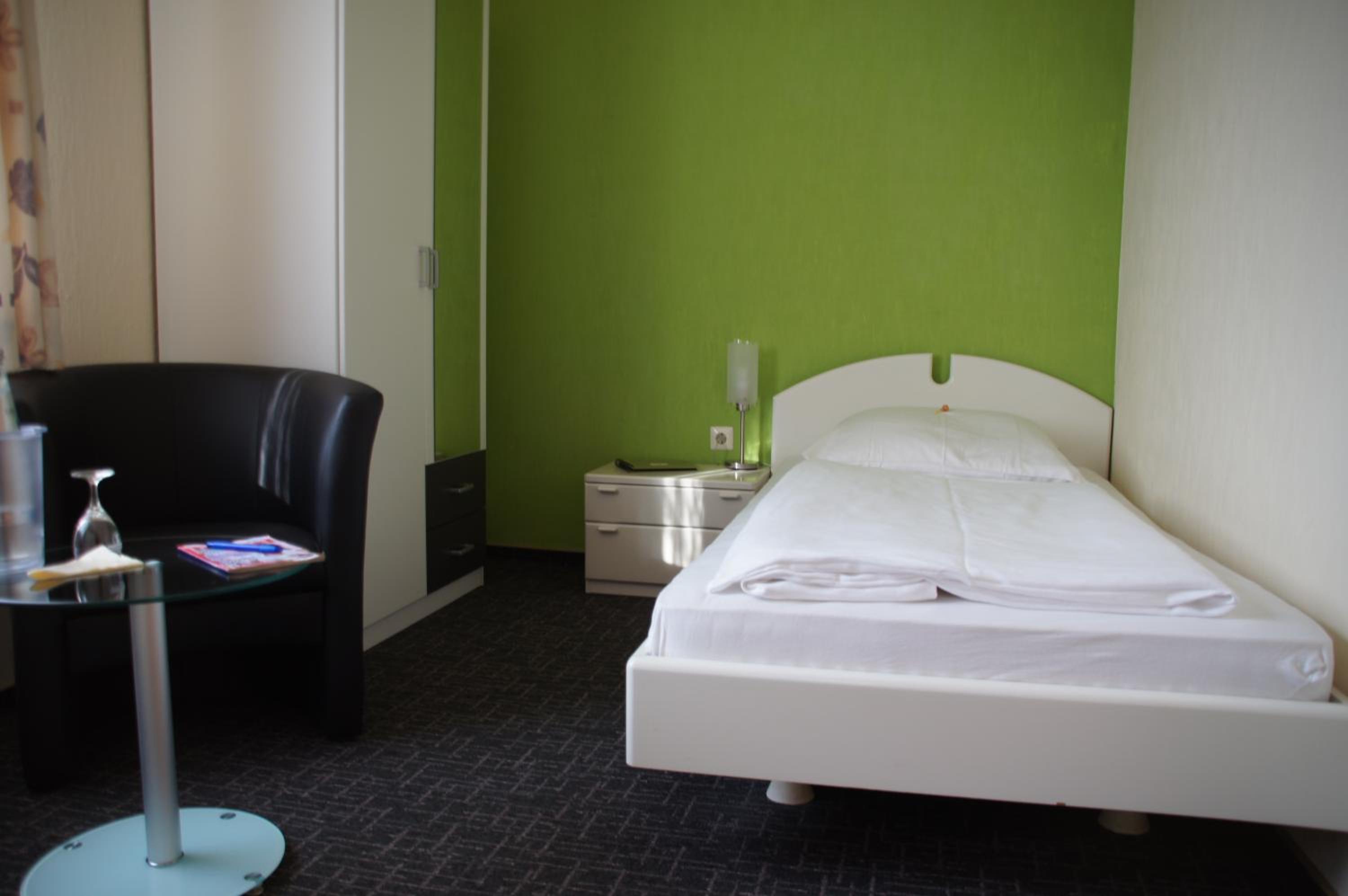 Single Room photo 3