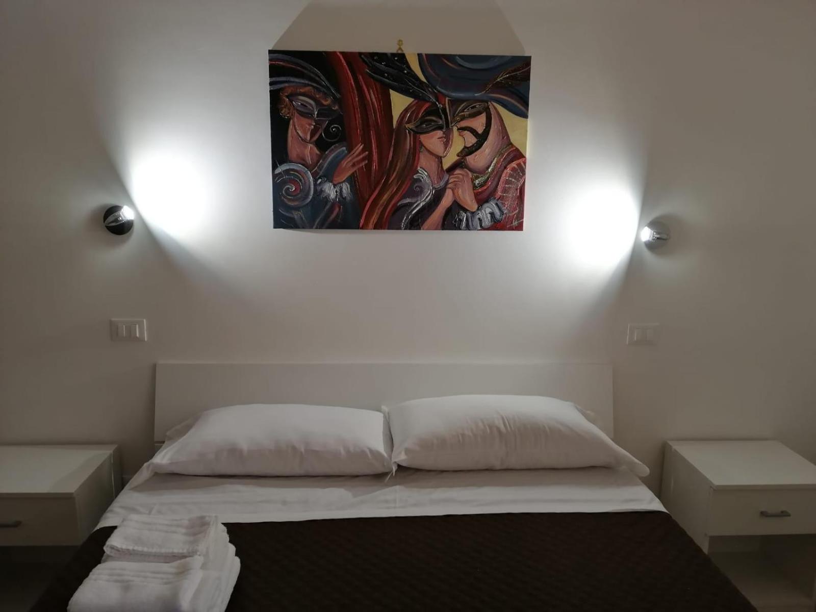 Double Room with Balcony - Photo 1