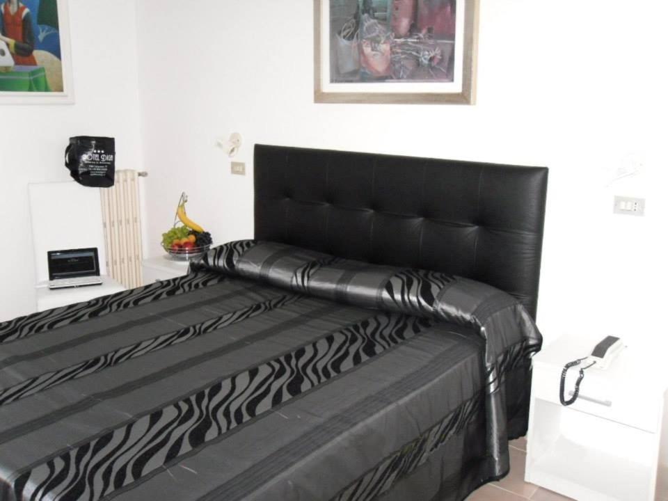 Double or Twin Room photo 1